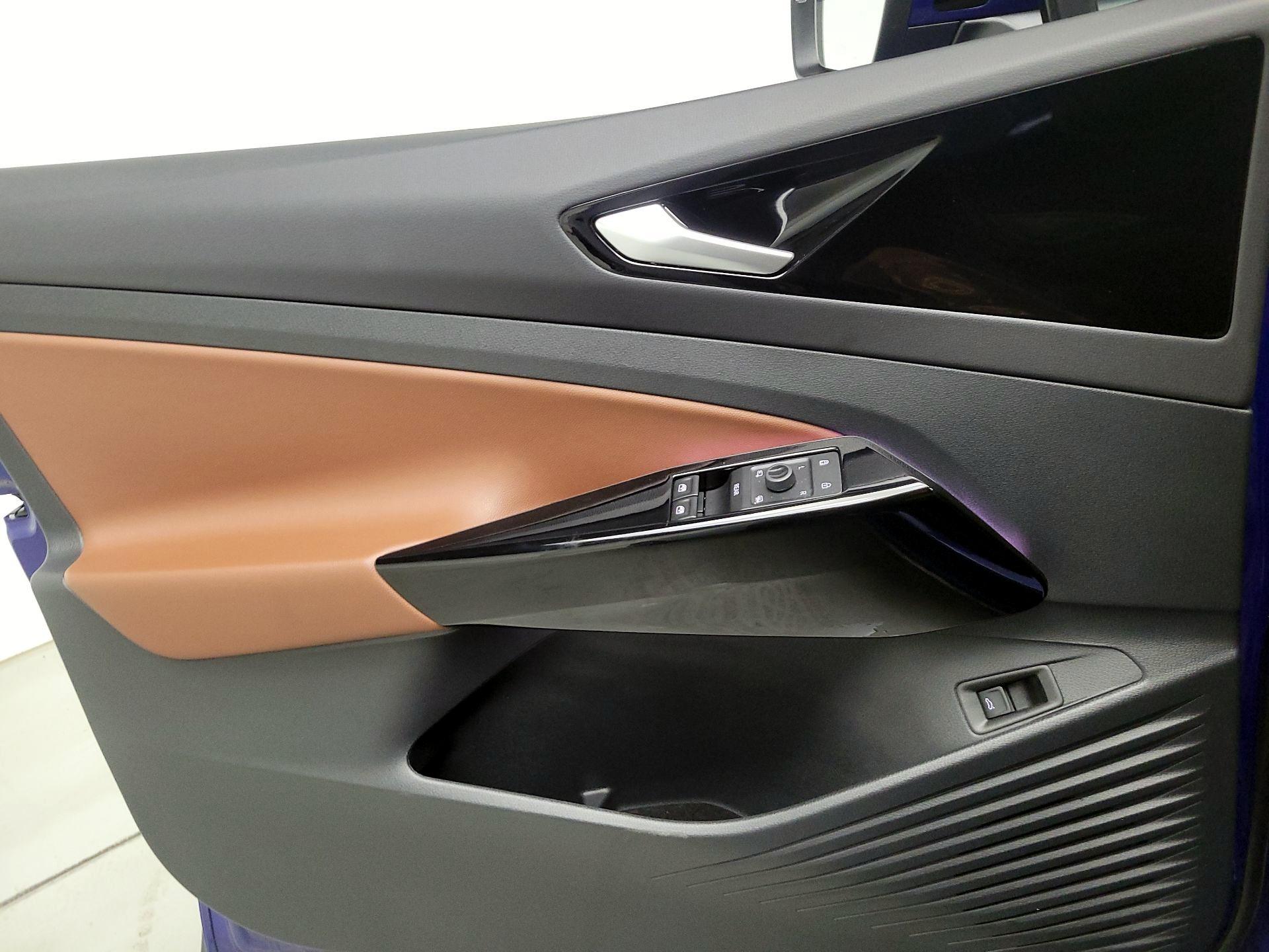 Thumbnail: 2022 Volkswagen ID.4 - 12