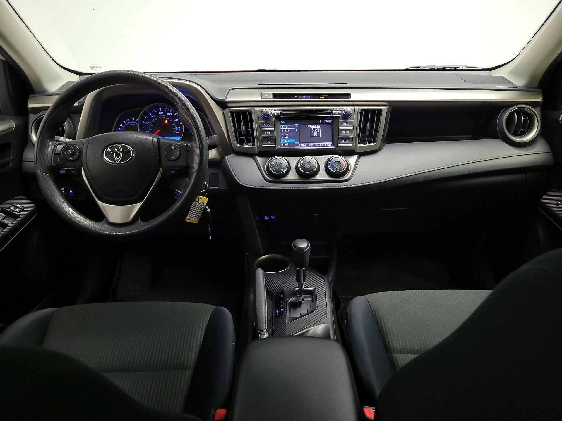 Thumbnail: 2015 Toyota RAV4 - 9