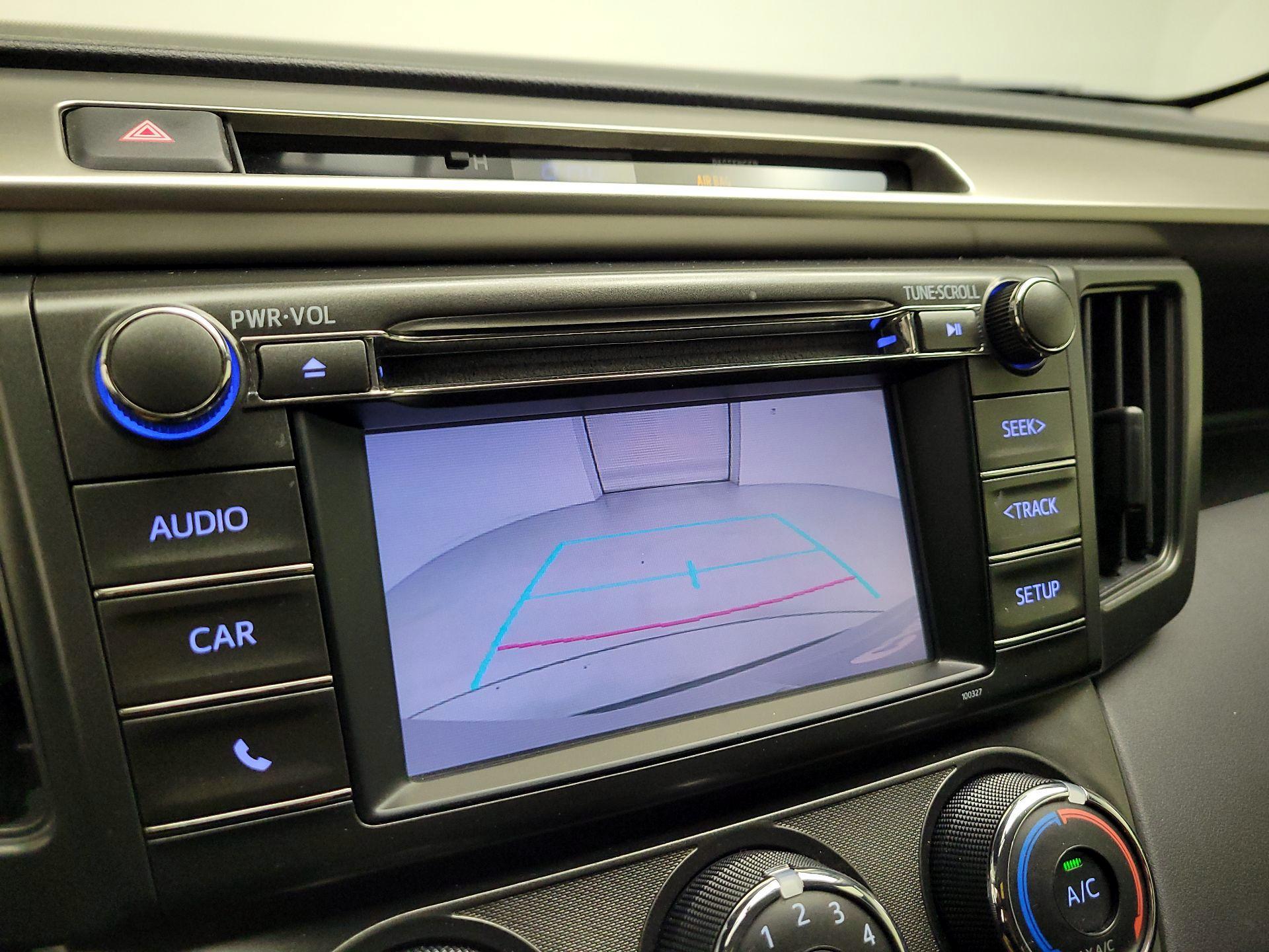 Thumbnail: 2015 Toyota RAV4 - 14