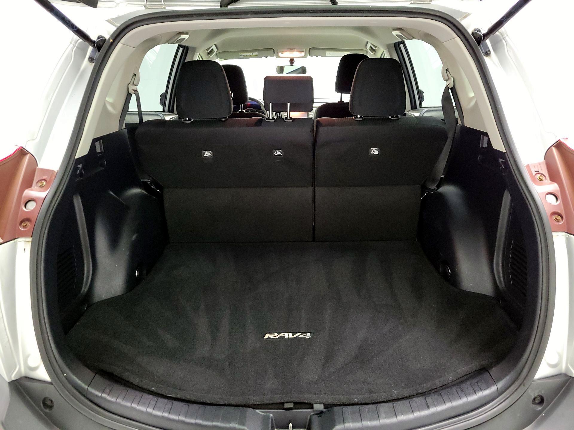 Thumbnail: 2015 Toyota RAV4 - 20