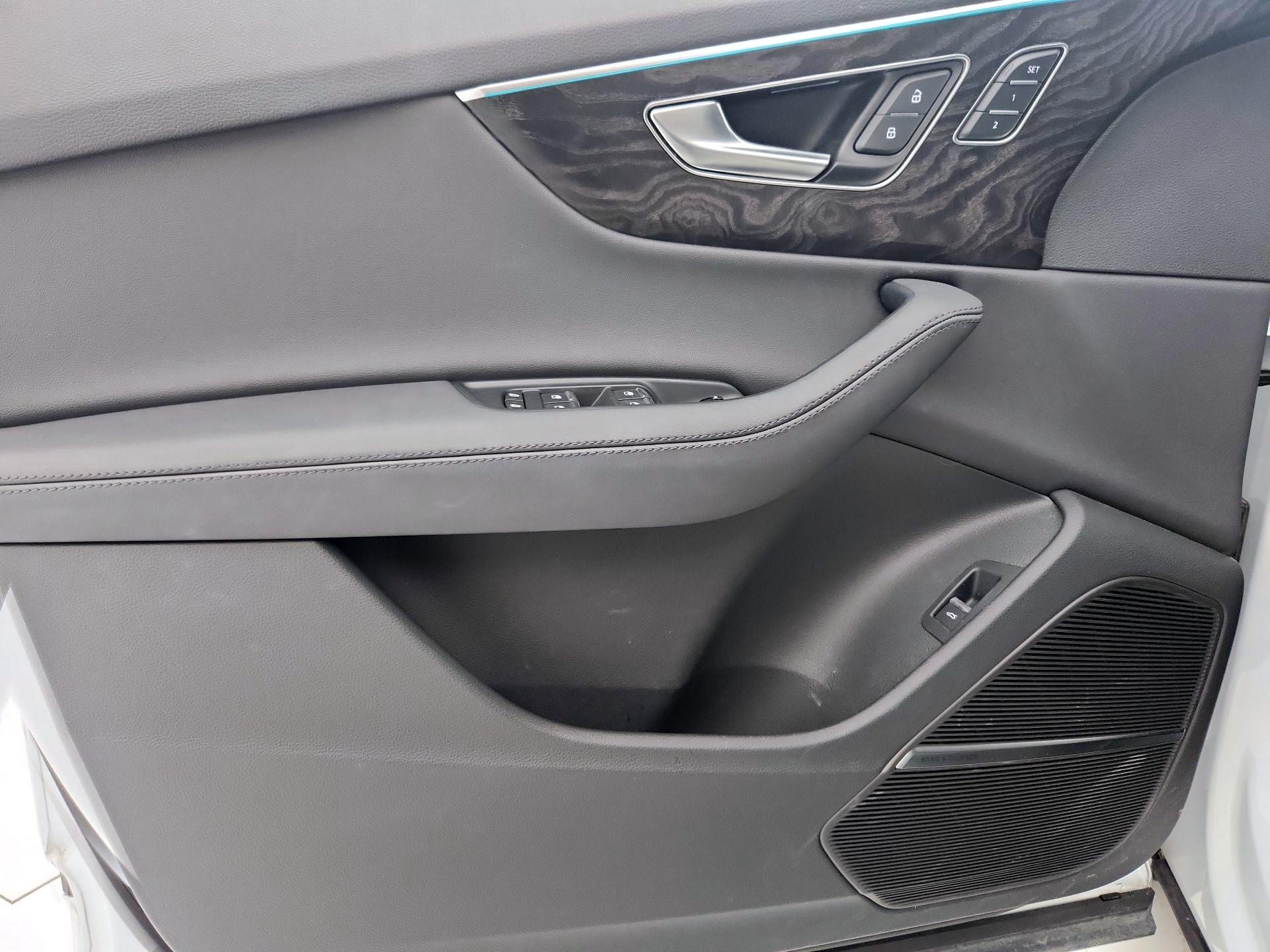 Thumbnail: 2024 Audi Q7 - 12