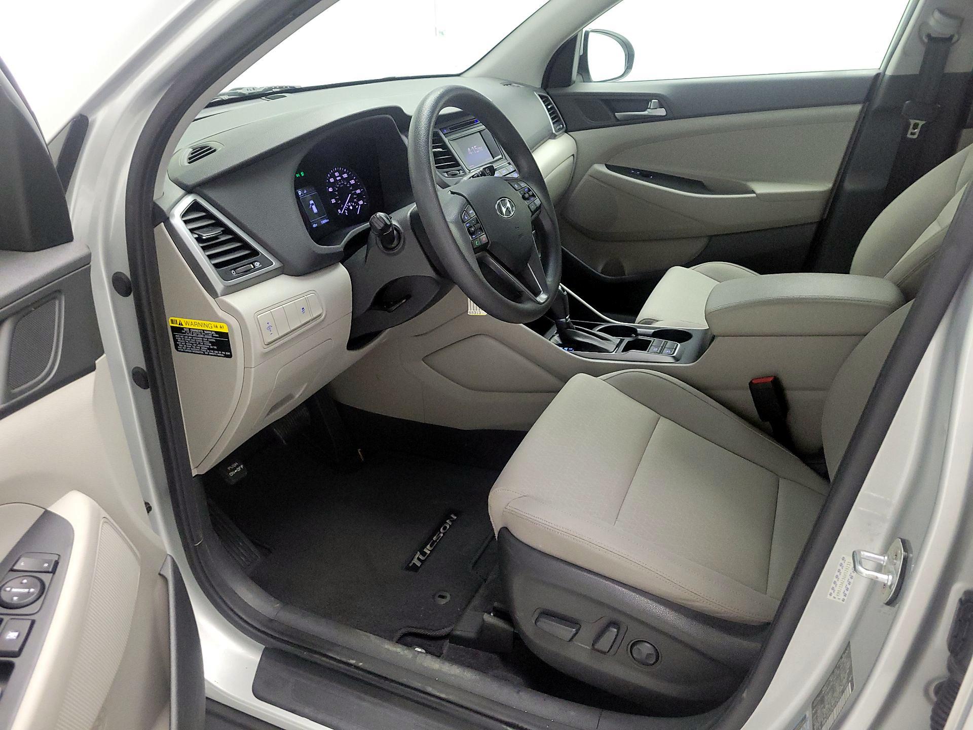 Thumbnail: 2016 Hyundai Tucson - 11