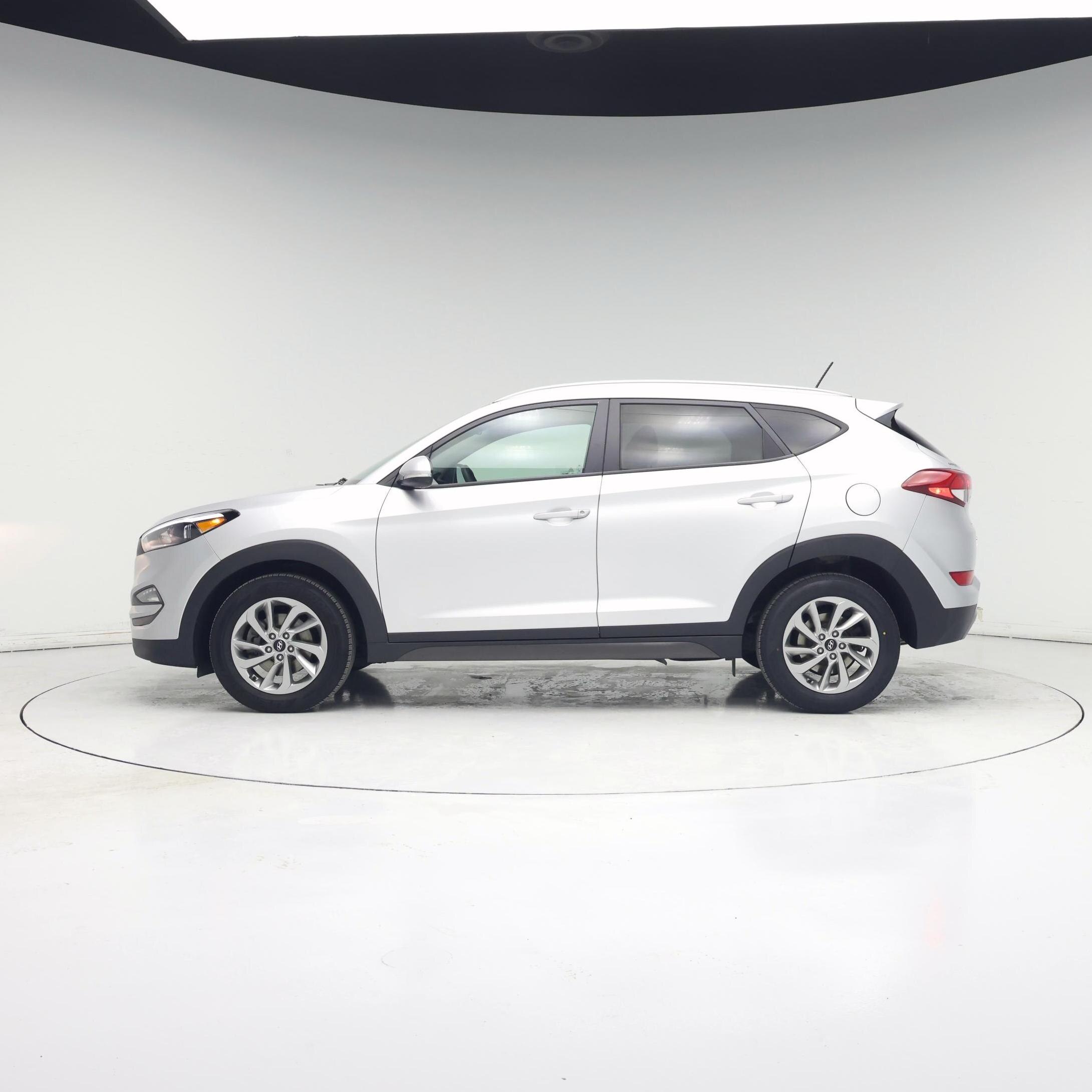 Thumbnail: 2016 Hyundai Tucson - 3