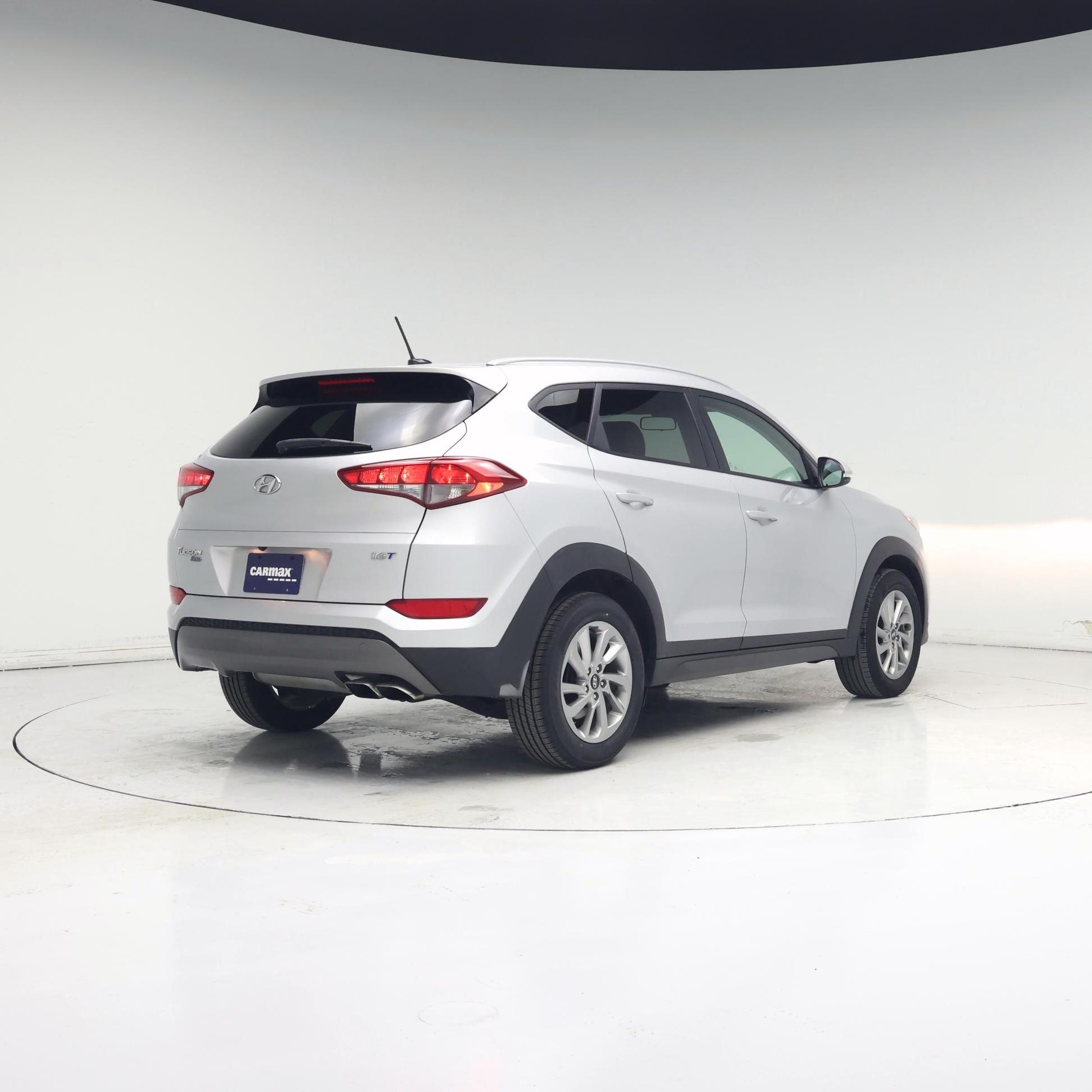 Thumbnail: 2016 Hyundai Tucson - 8