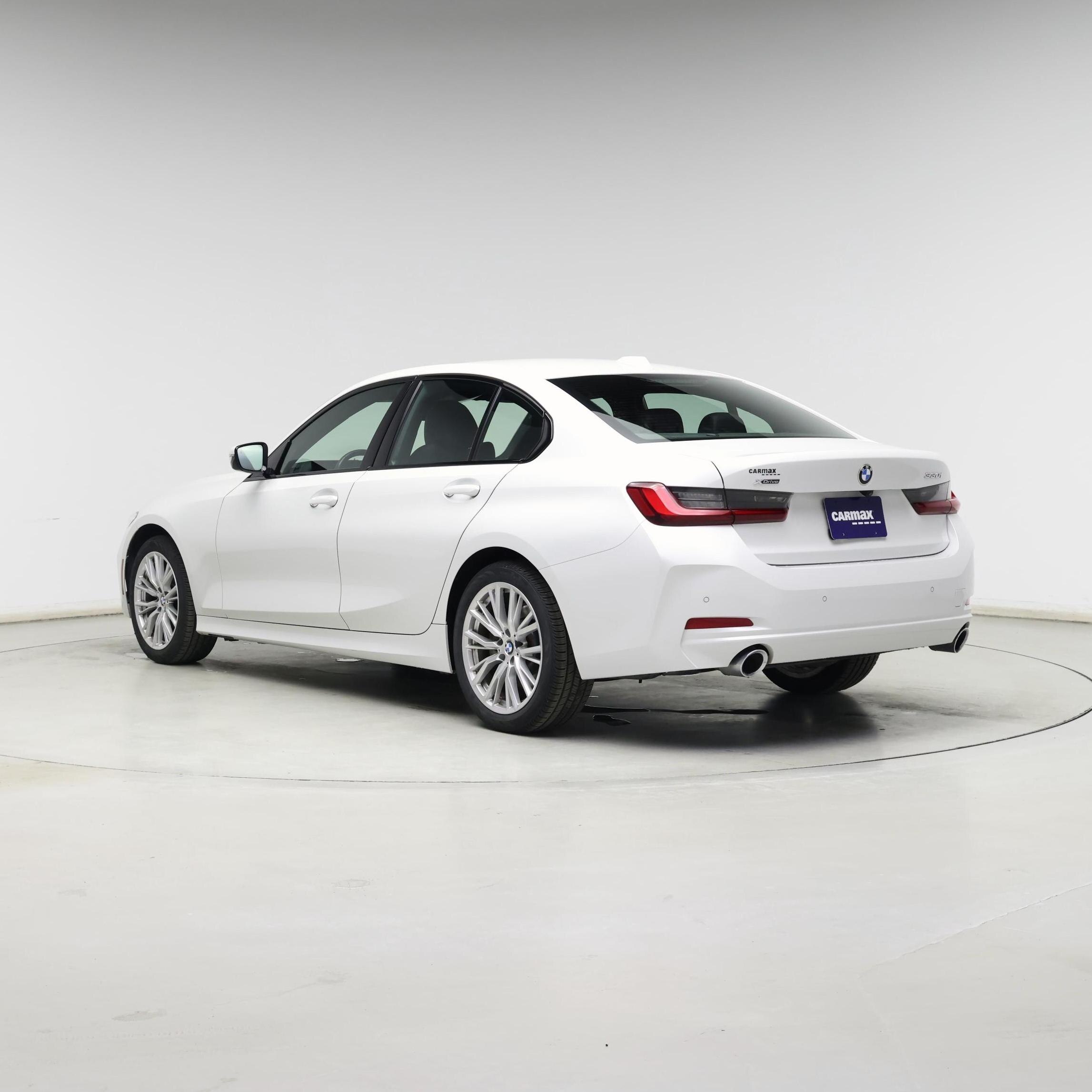 Thumbnail: 2023 BMW 3 Series - 2