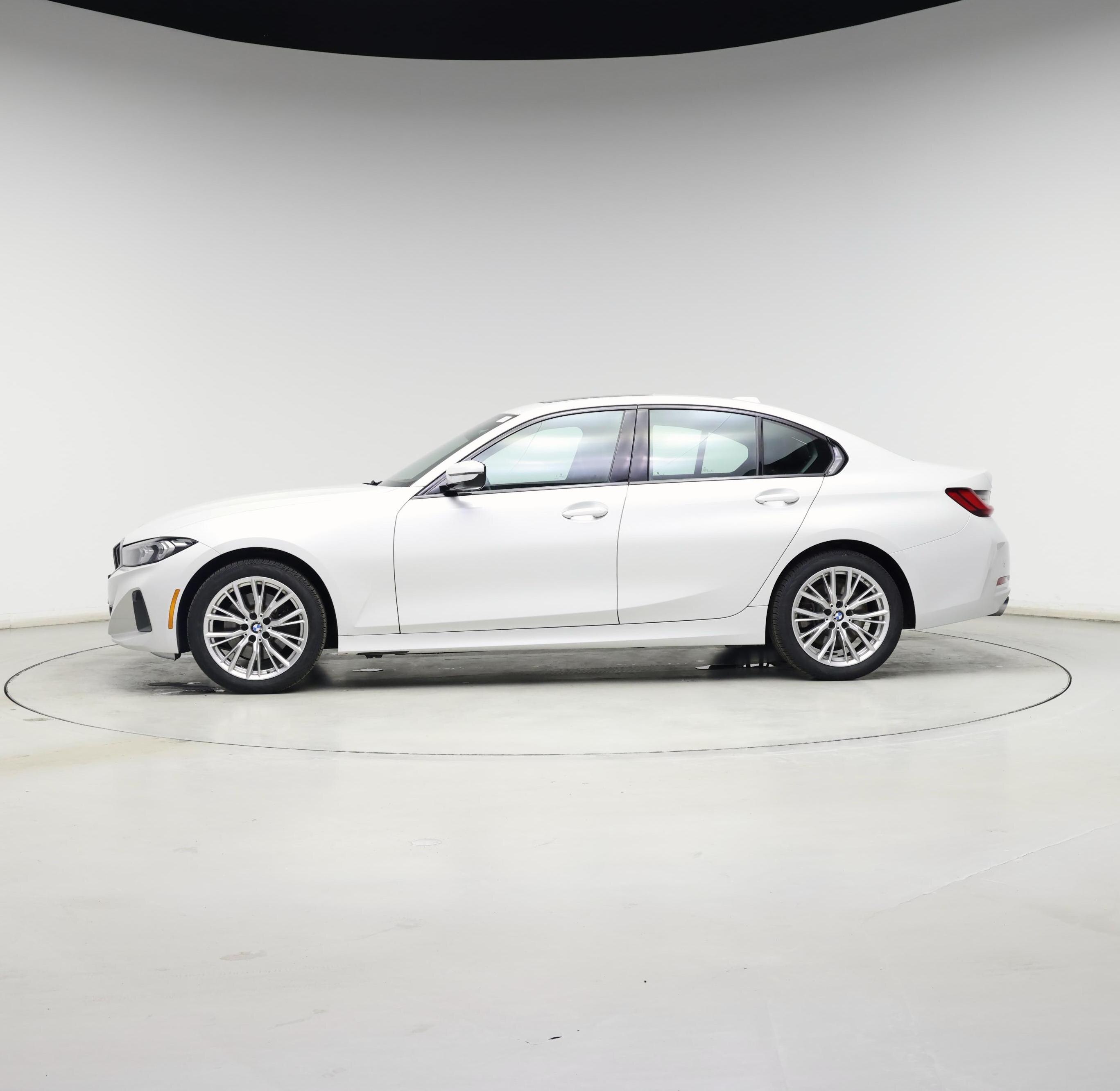 Thumbnail: 2023 BMW 3 Series - 3