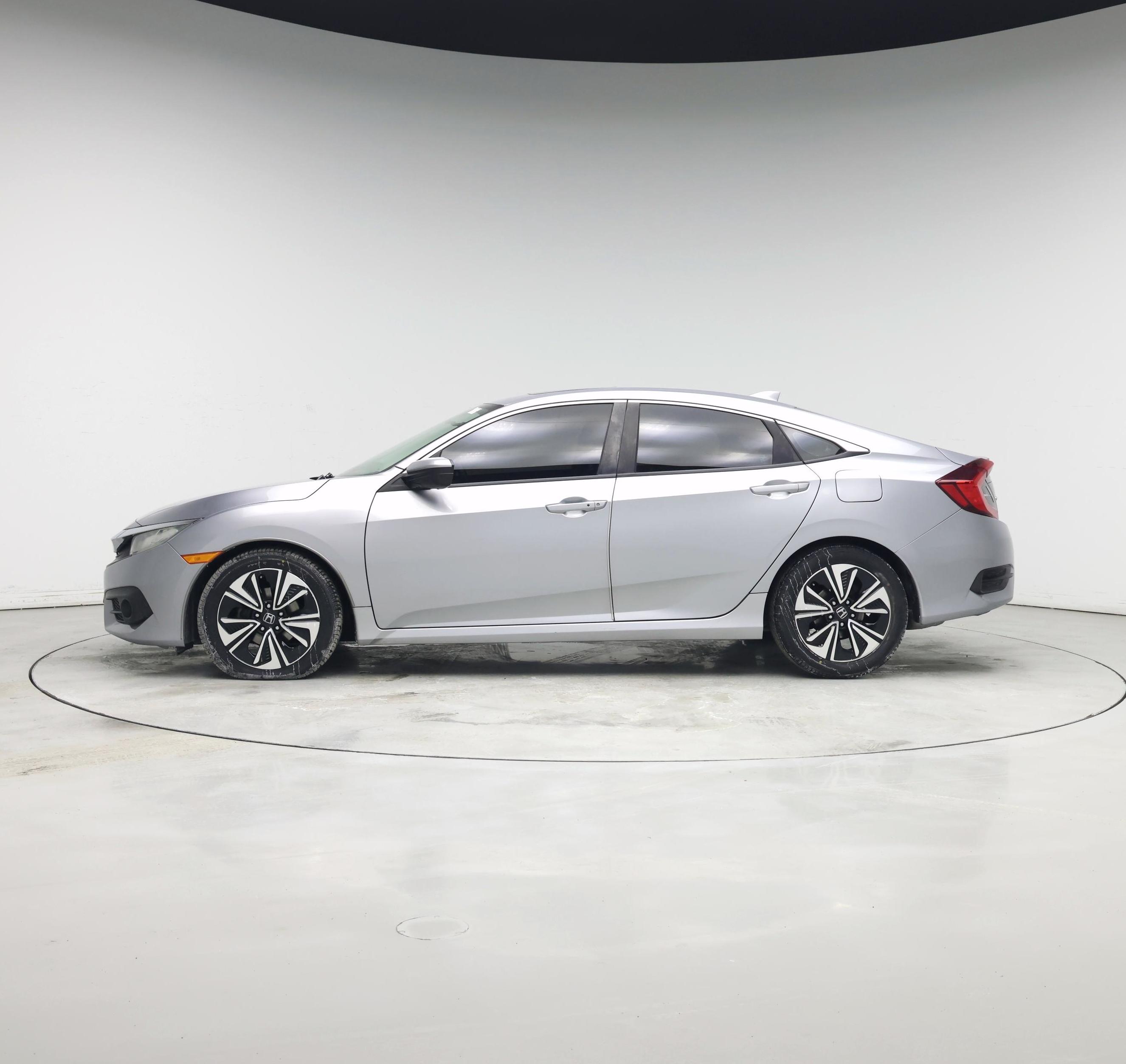 Thumbnail: 2016 Honda Civic - 3