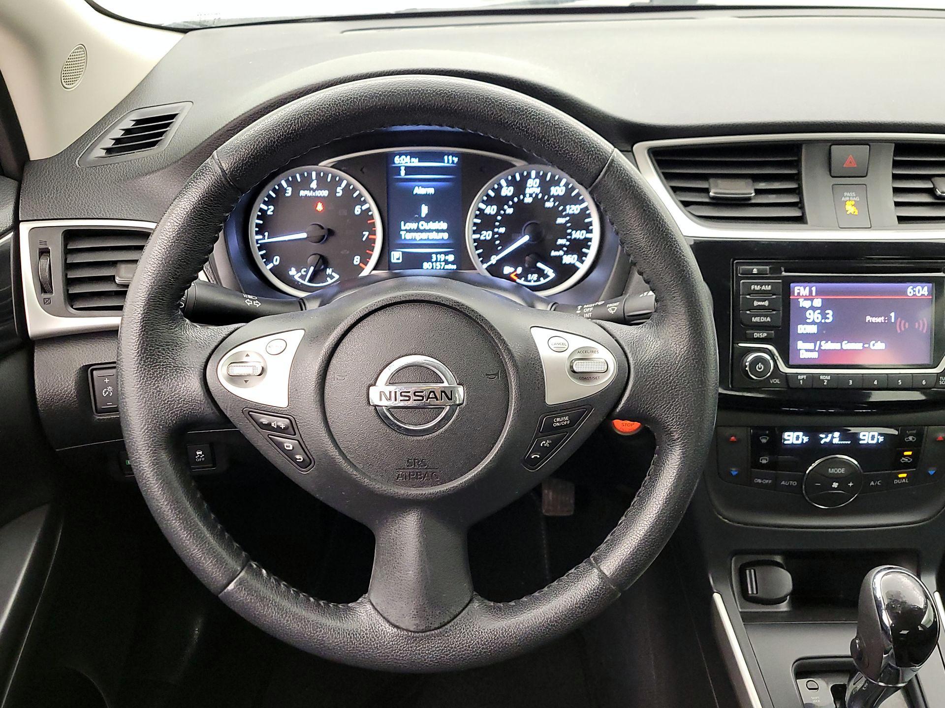 Thumbnail: 2018 Nissan Sentra - 10