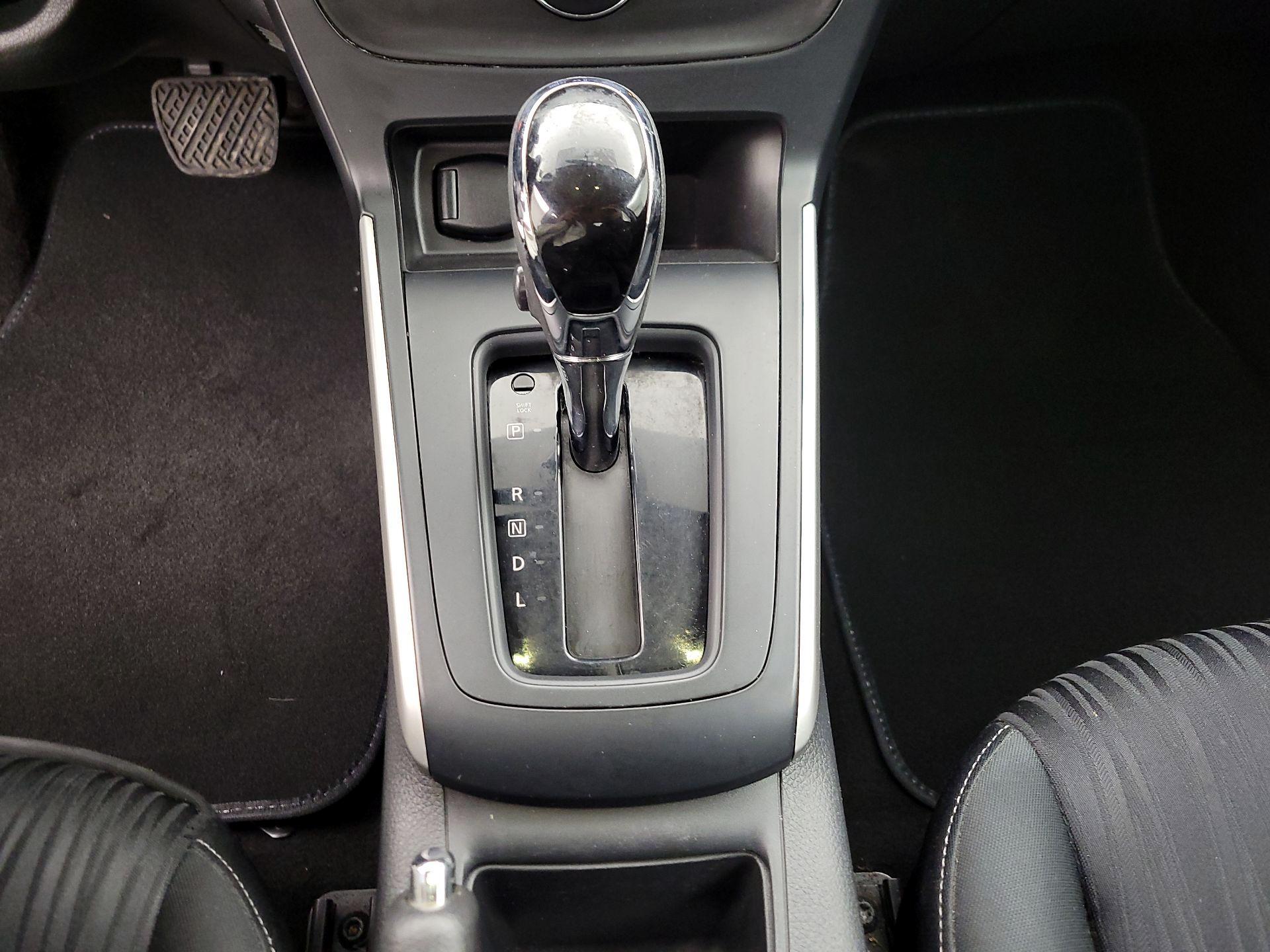 Thumbnail: 2018 Nissan Sentra - 17