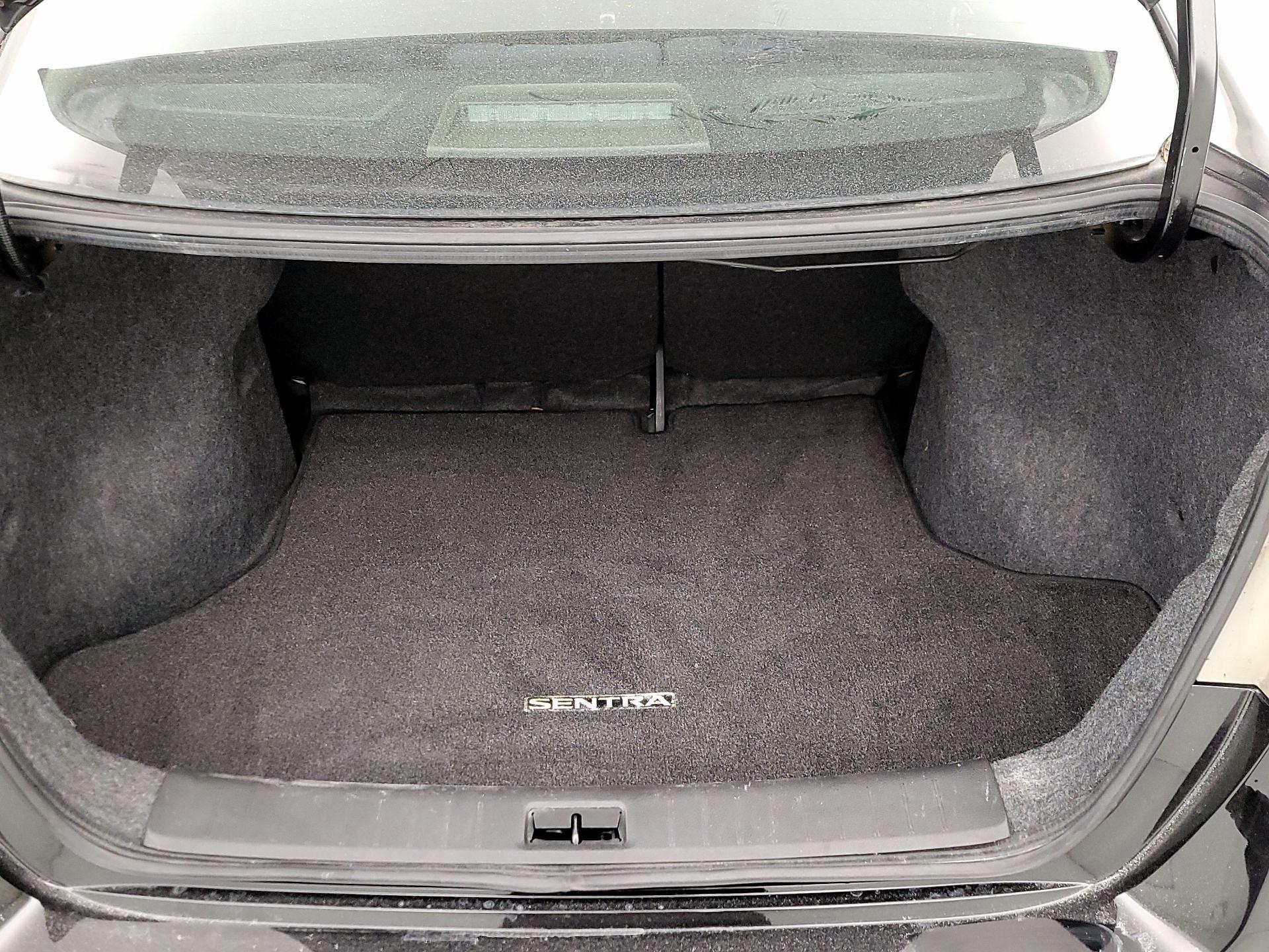 Thumbnail: 2018 Nissan Sentra - 20