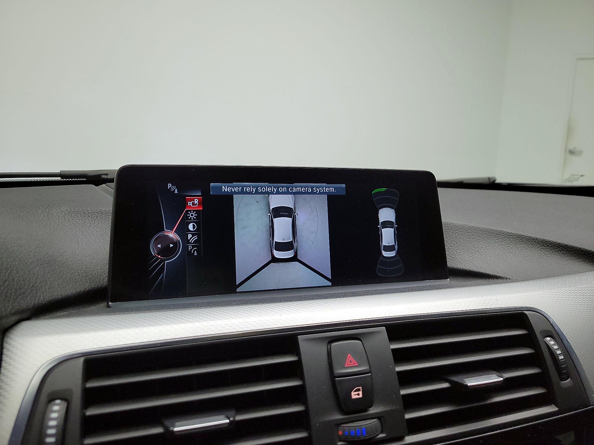 Thumbnail: 2016 BMW 3 Series - 14