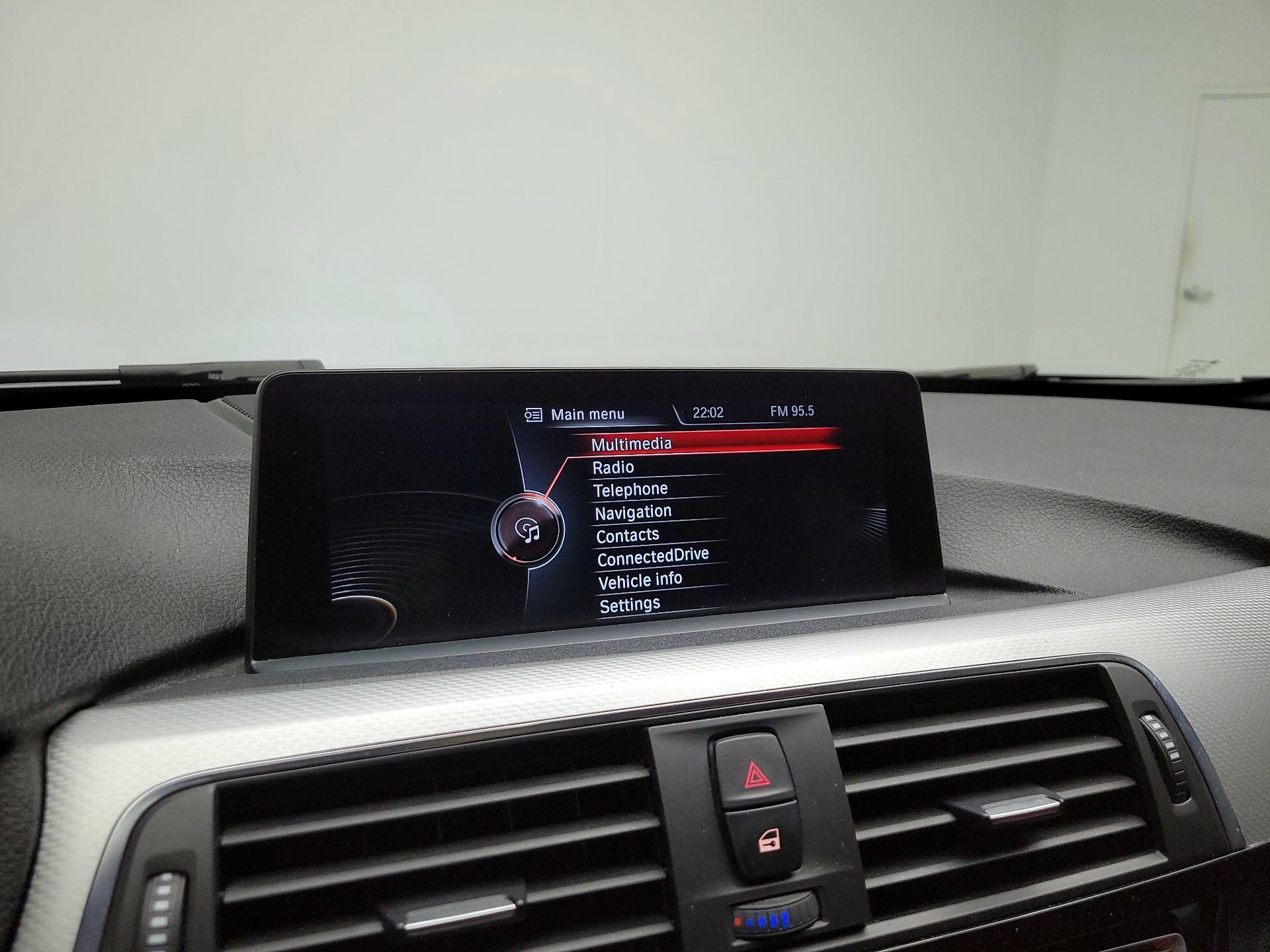 Thumbnail: 2016 BMW 3 Series - 15