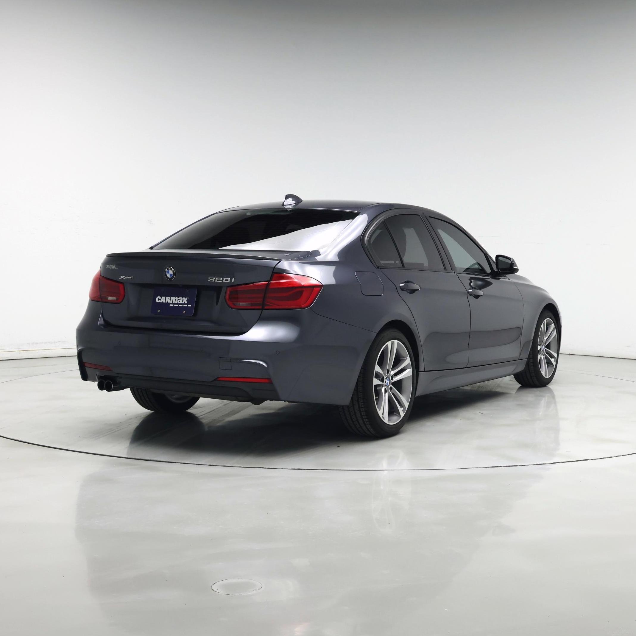 Thumbnail: 2016 BMW 3 Series - 8