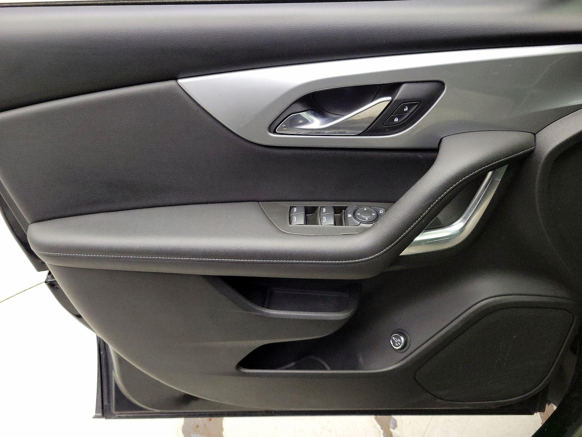 Thumbnail: 2020 Chevrolet Blazer - 12