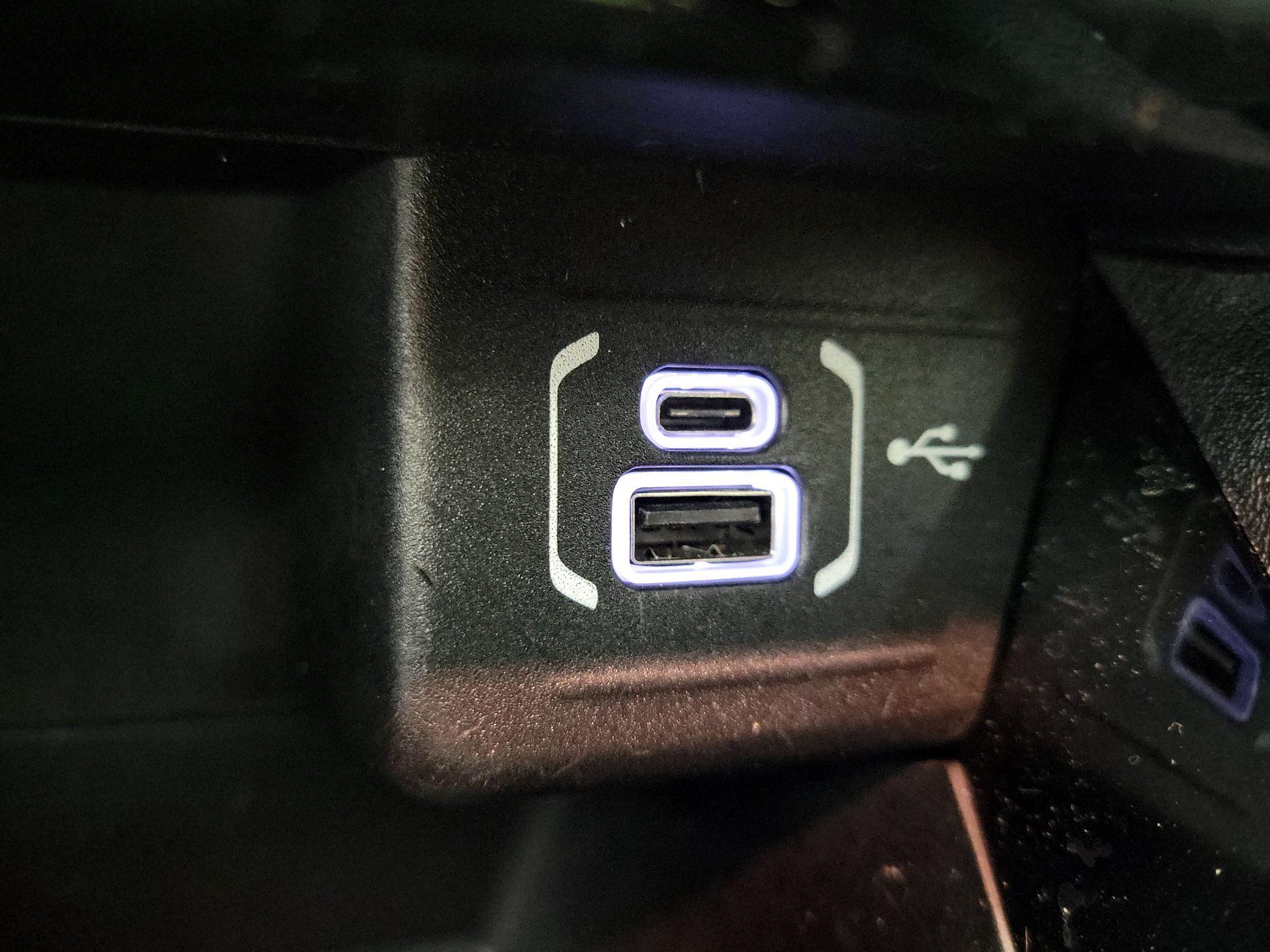 Thumbnail: 2022 Jeep Compass - 17