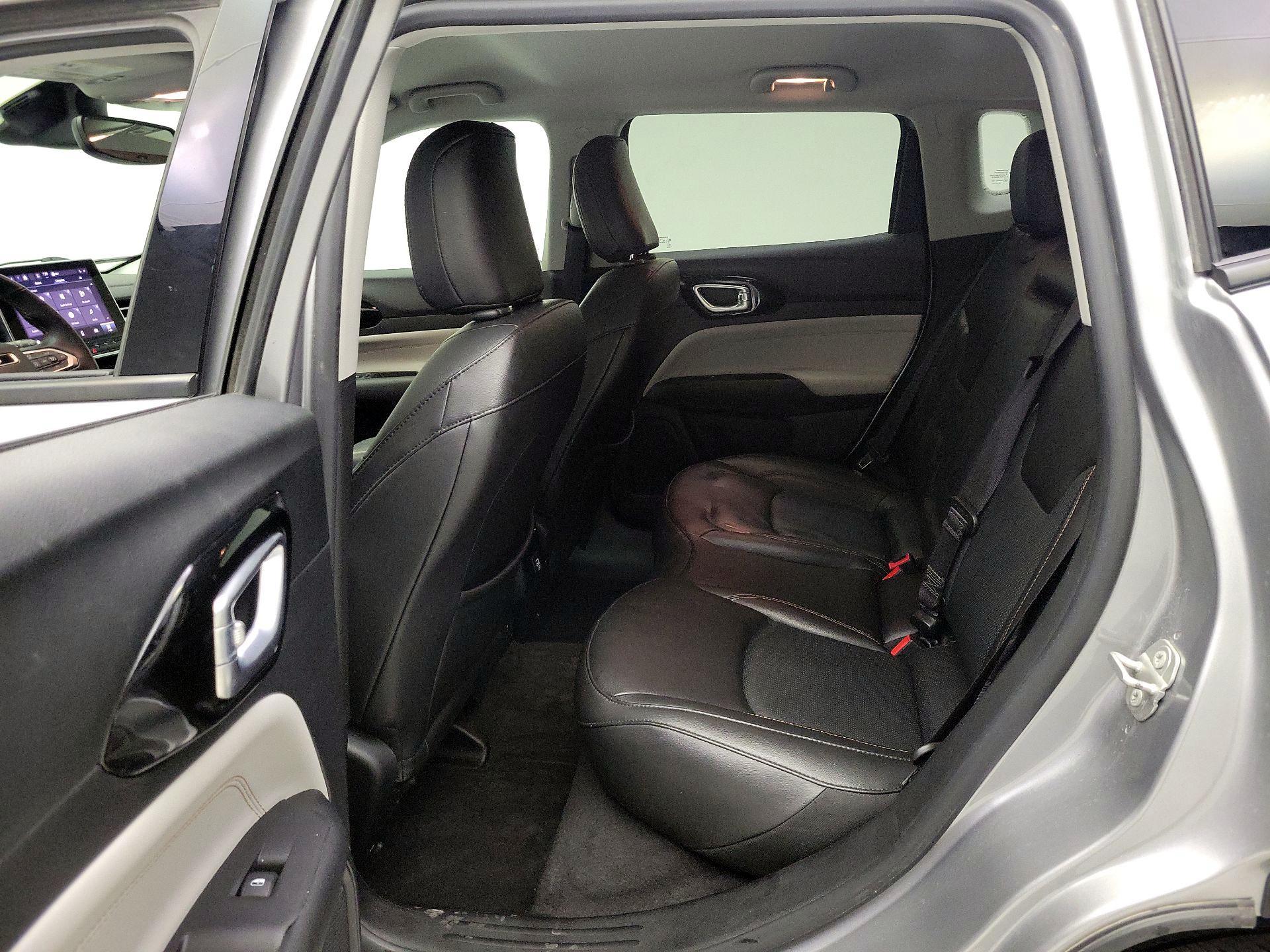 Thumbnail: 2022 Jeep Compass - 18