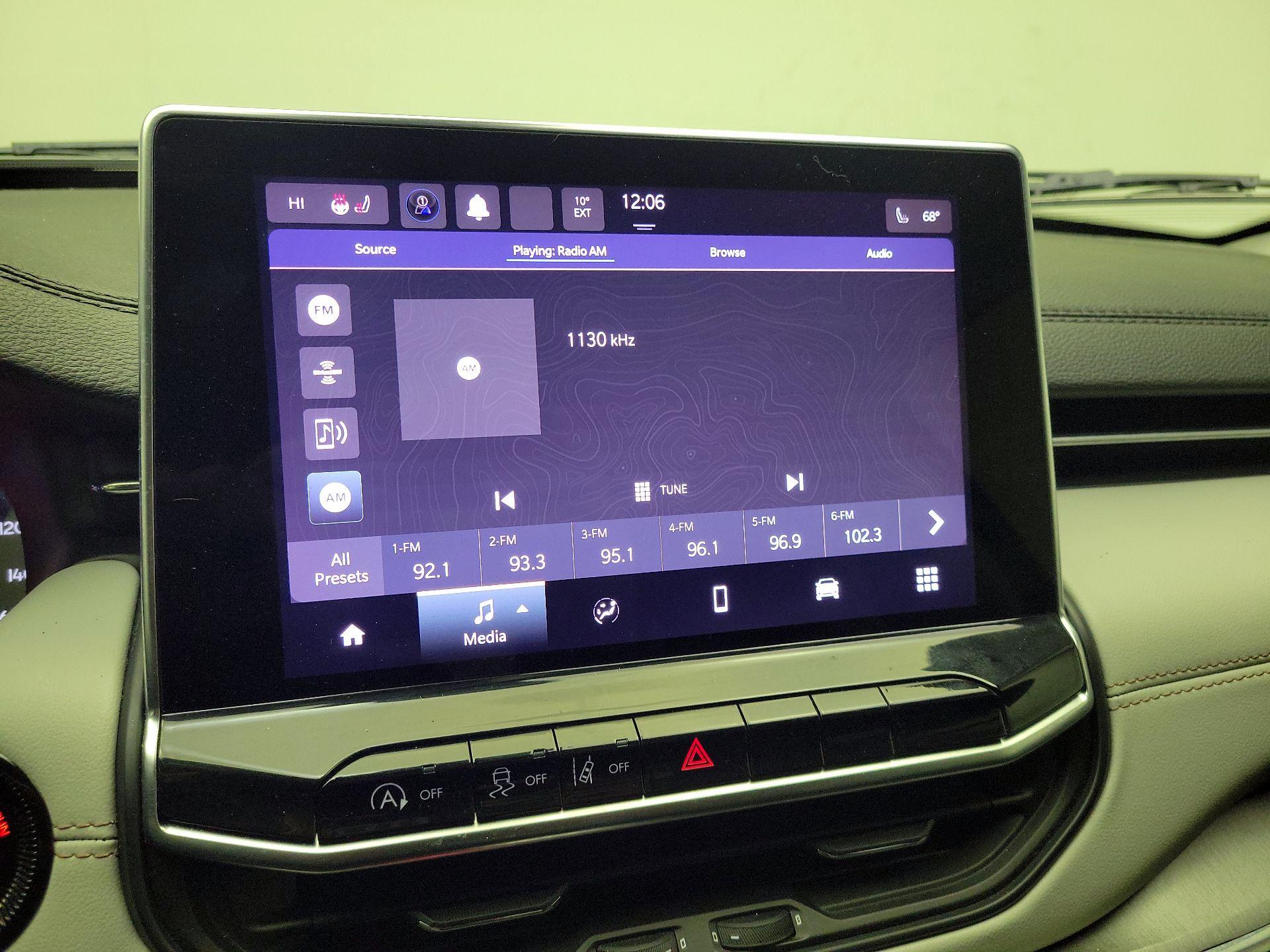 Thumbnail: 2022 Jeep Compass - 15