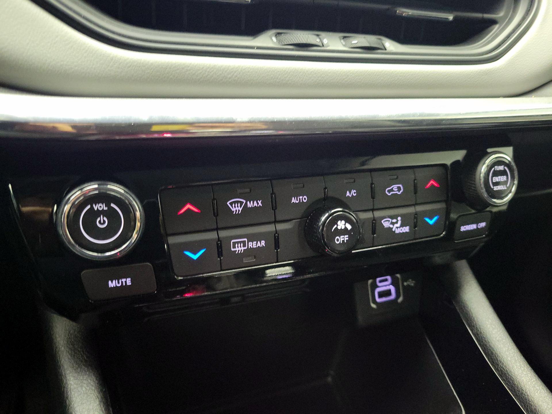 Thumbnail: 2022 Jeep Compass - 16