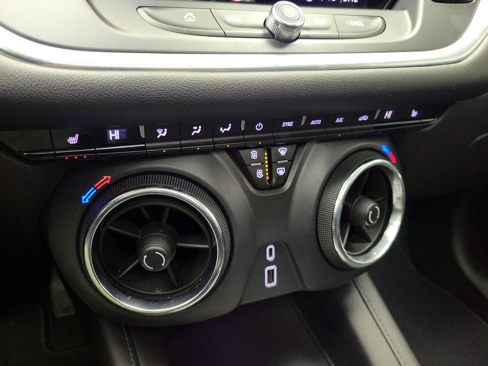 Thumbnail: 2020 Chevrolet Blazer - 17