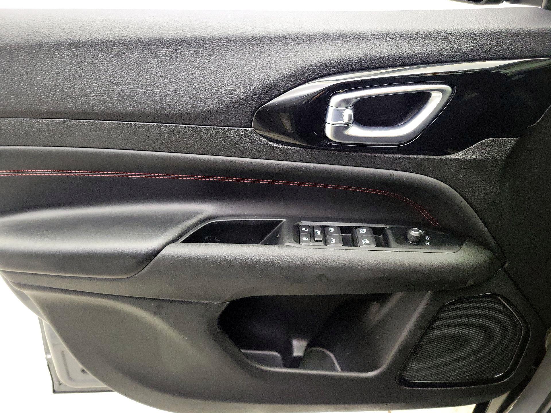 Thumbnail: 2022 Jeep Compass - 12