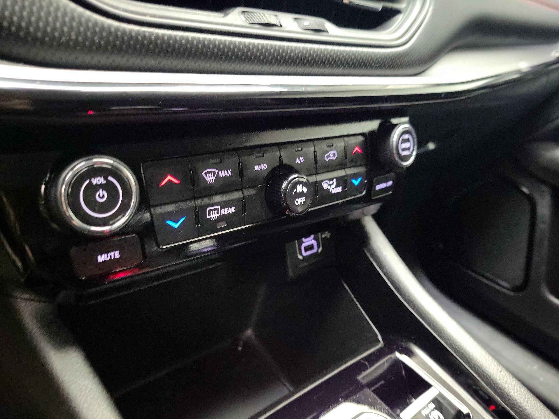 Thumbnail: 2022 Jeep Compass - 16