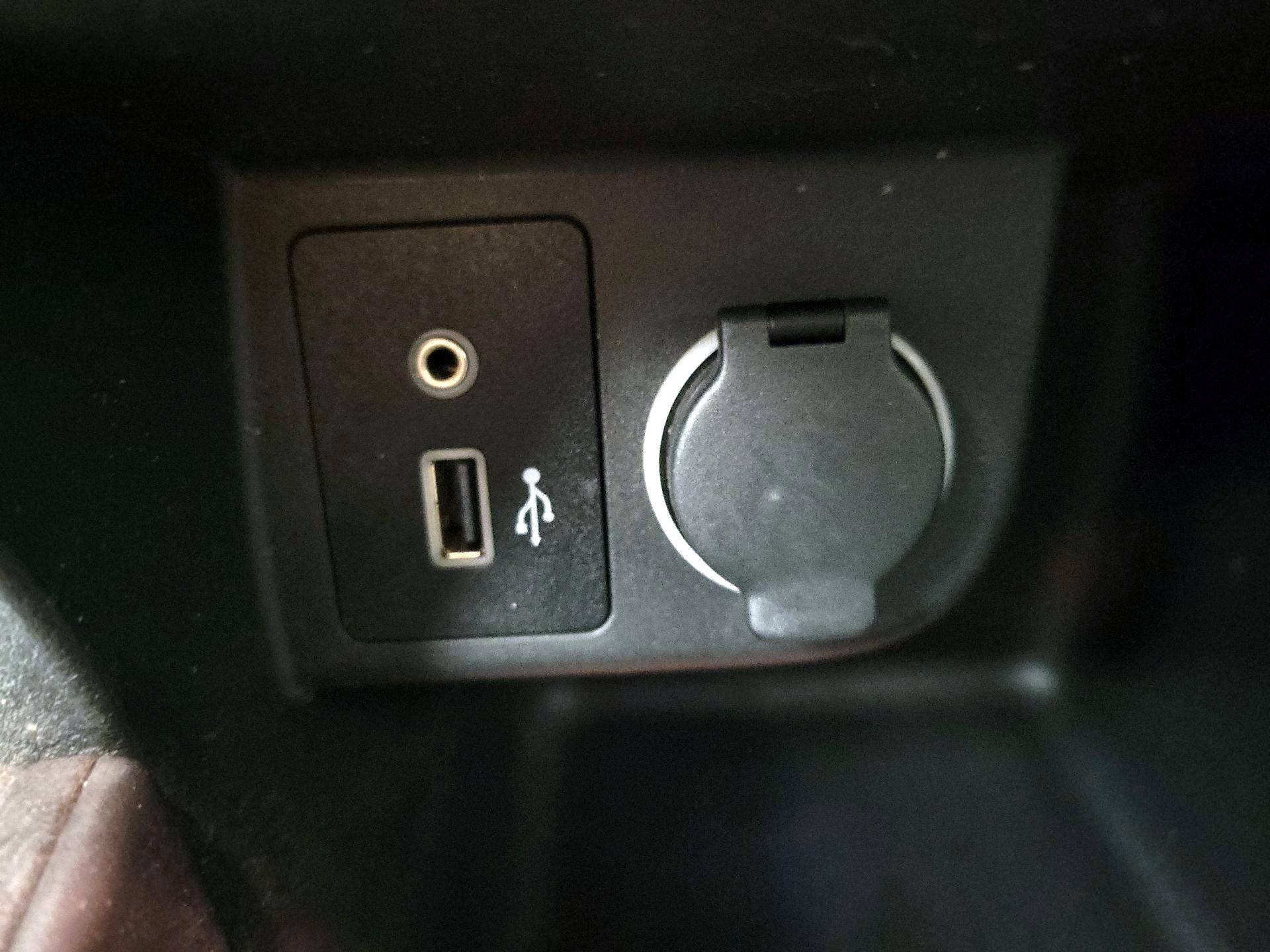 Thumbnail: 2023 Nissan Kicks - 17