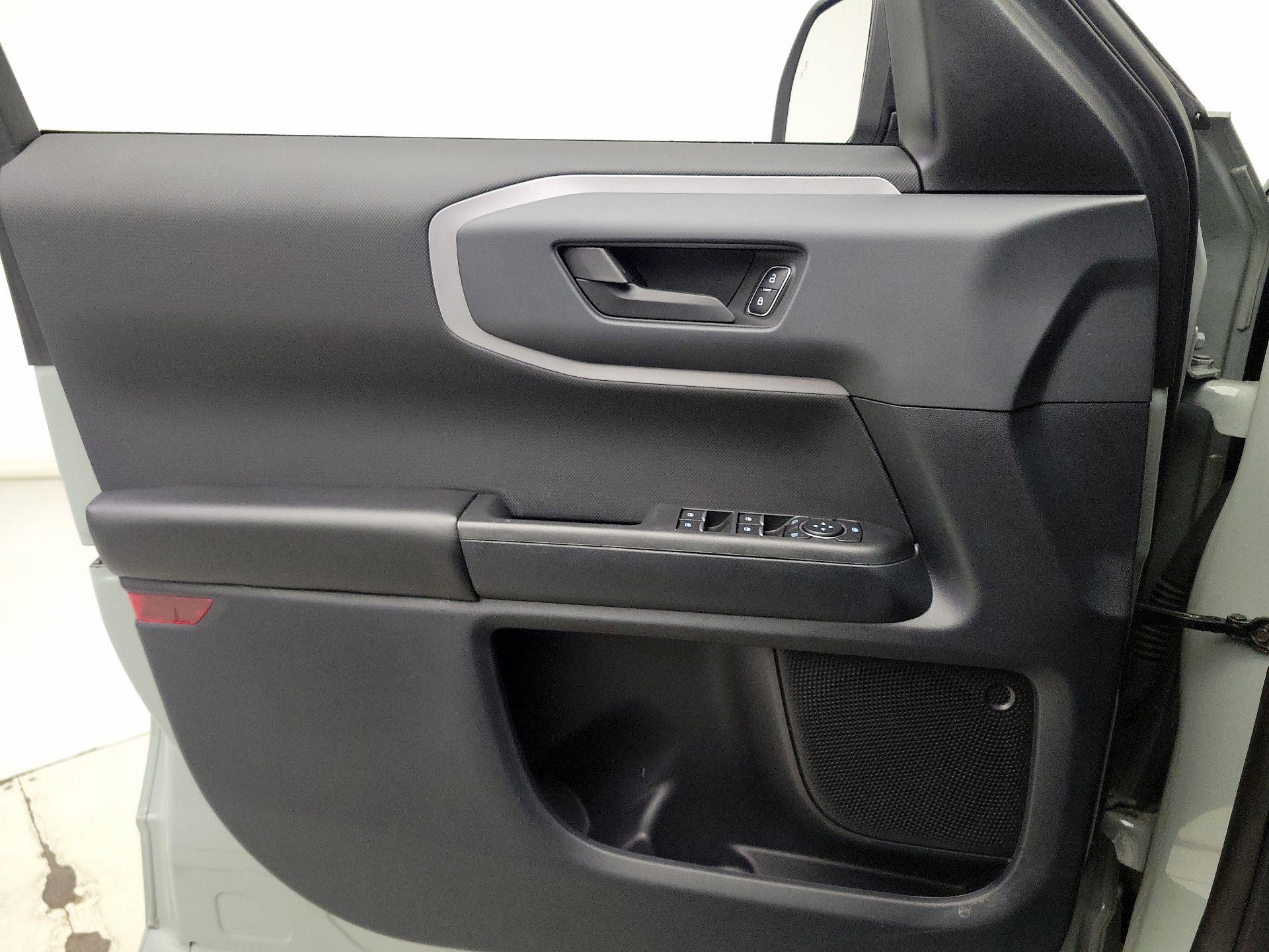 Thumbnail: 2023 Ford Bronco Sport - 12