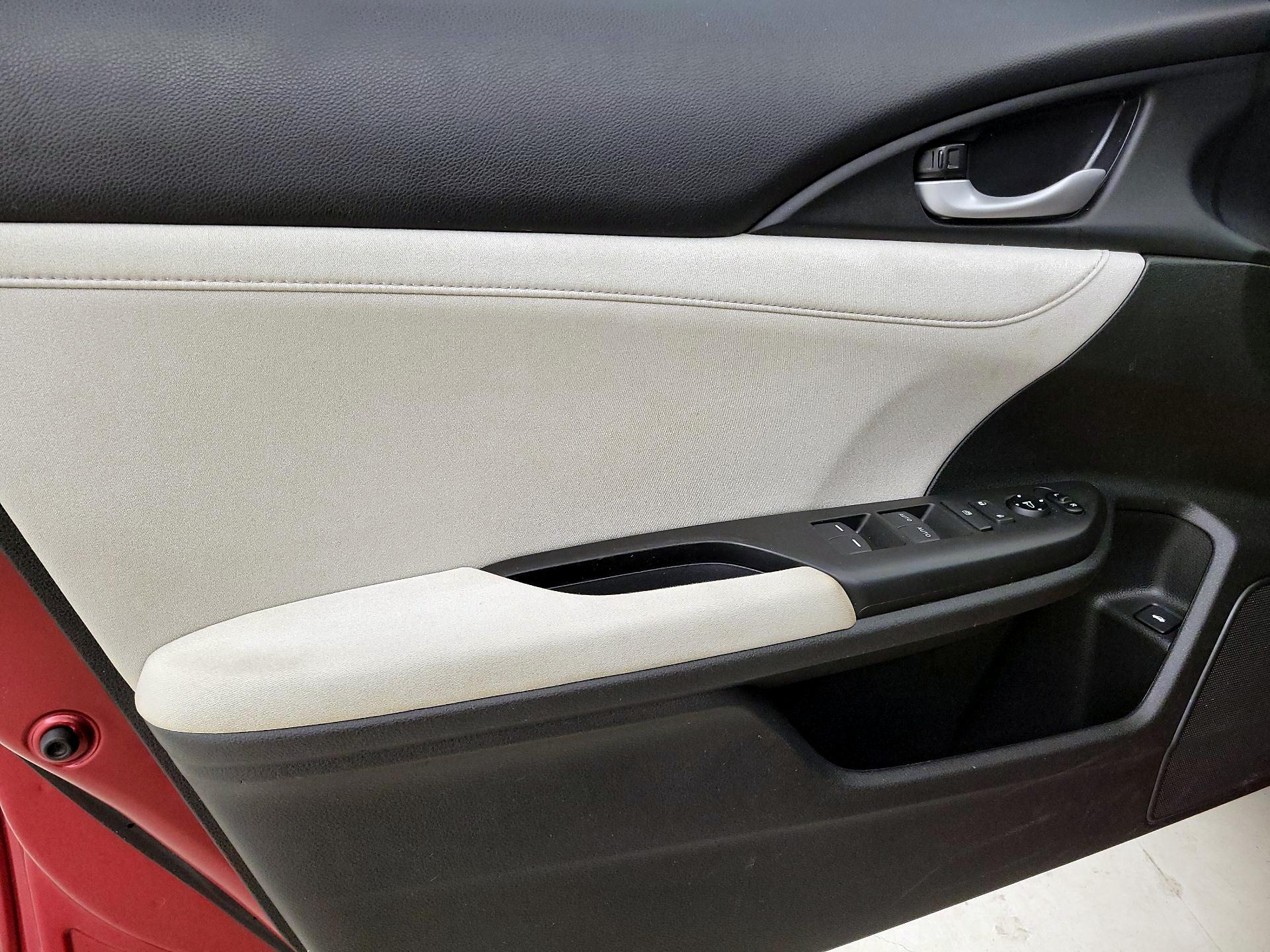 Thumbnail: 2021 Honda Insight - 12