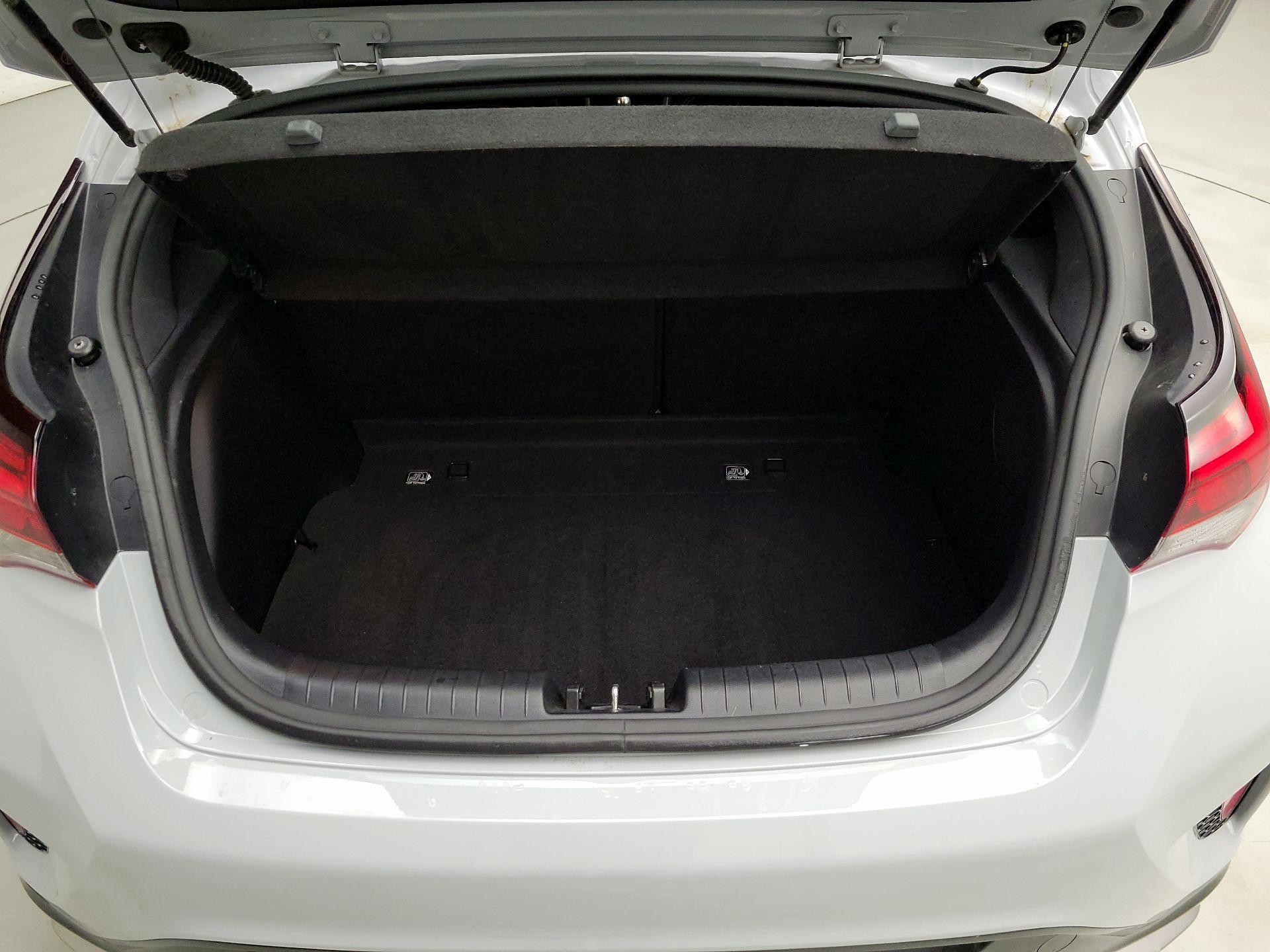 Thumbnail: 2020 Hyundai Veloster - 16