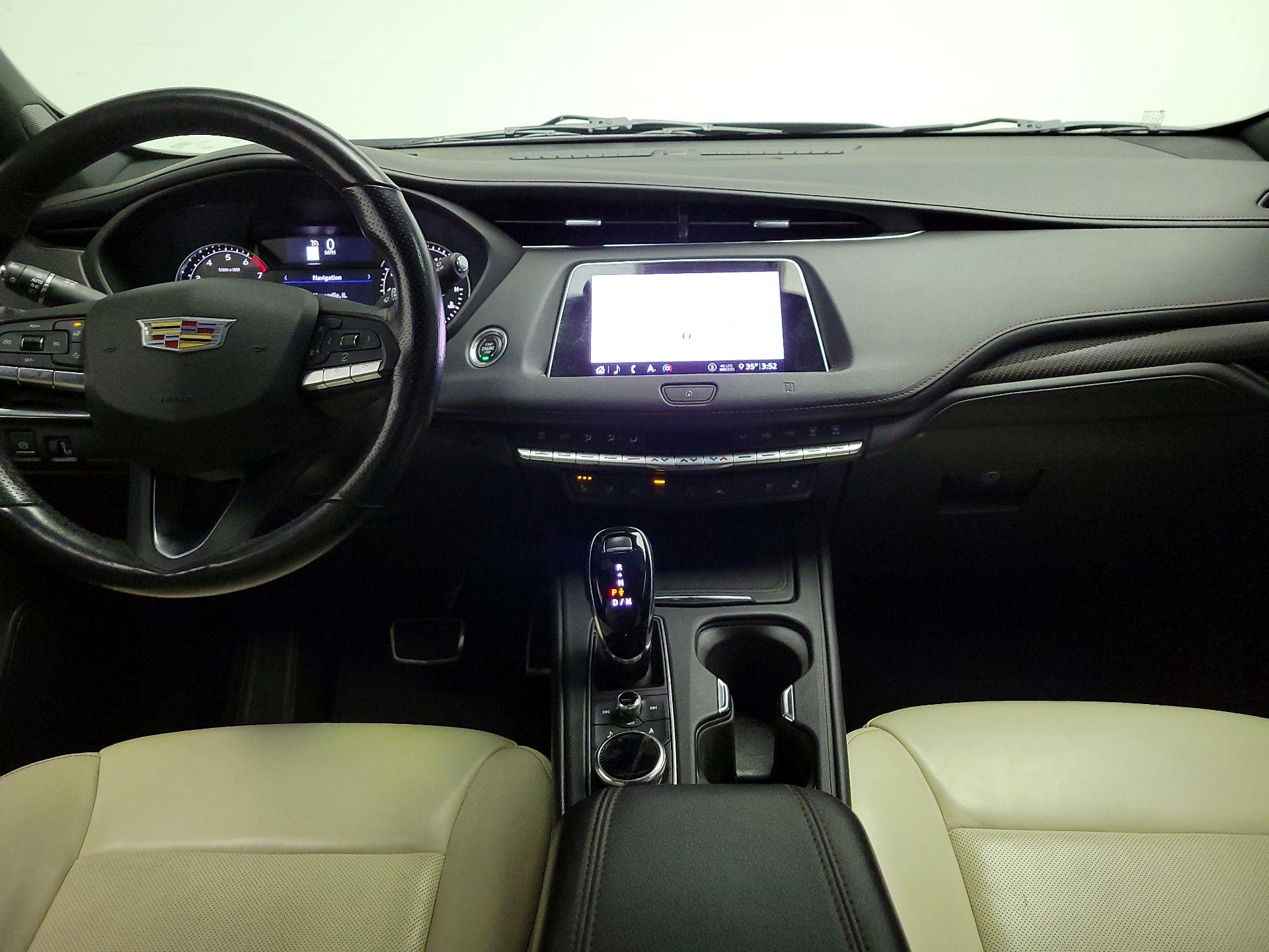 Thumbnail: 2020 Cadillac XT4 - 9