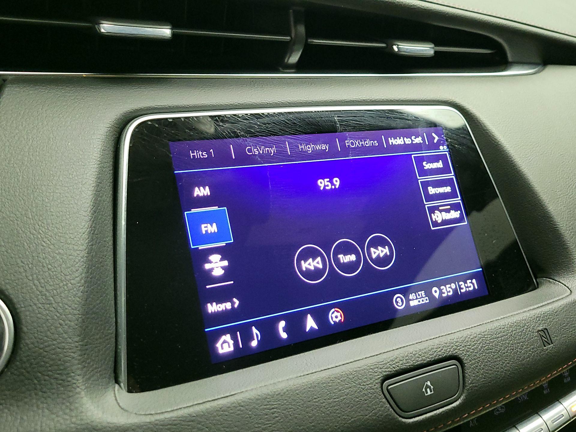 Thumbnail: 2020 Cadillac XT4 - 15