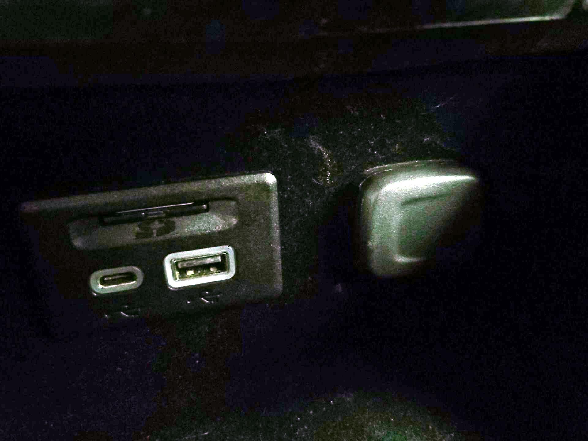 Thumbnail: 2020 Cadillac XT4 - 18