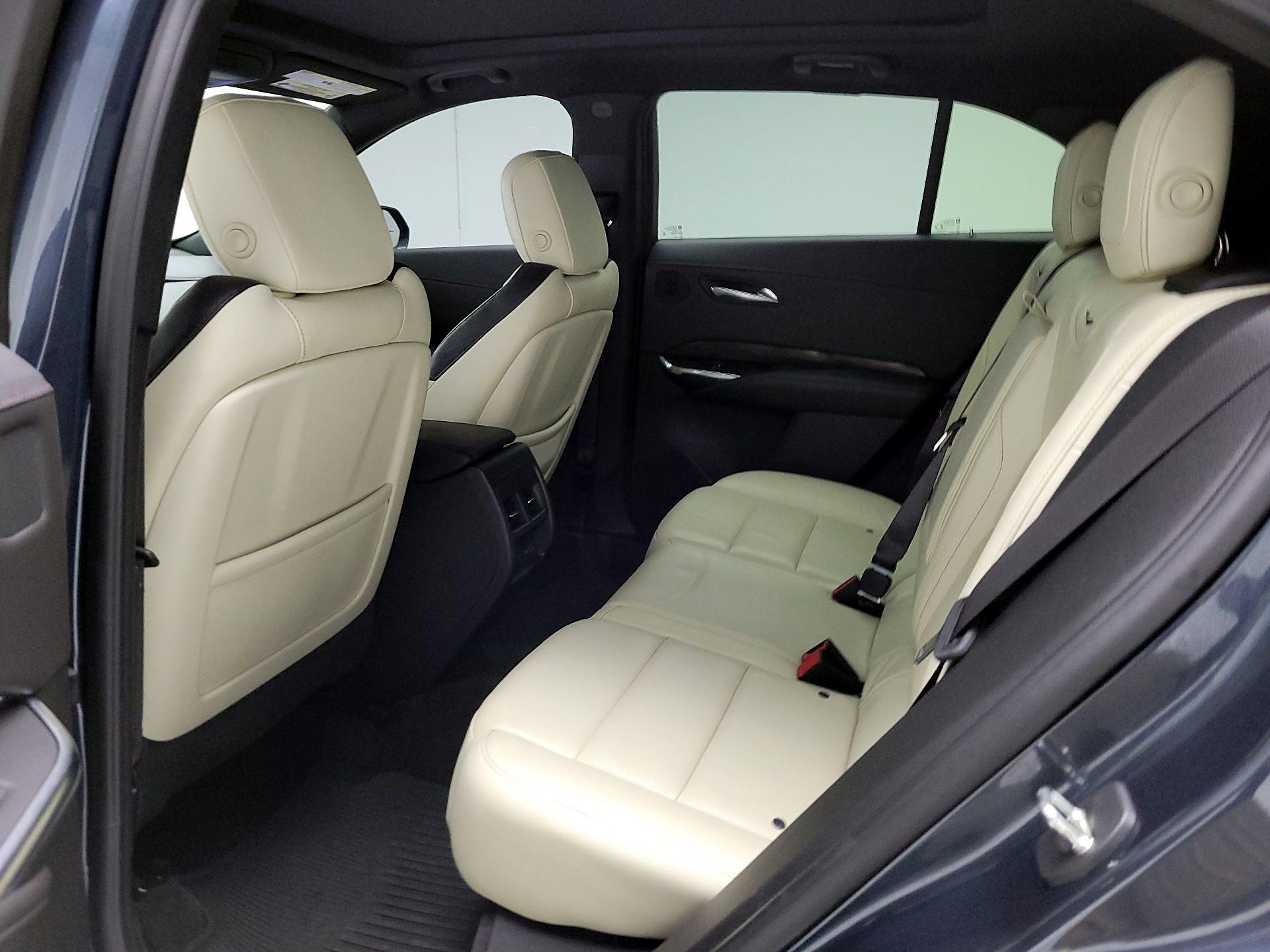 Thumbnail: 2020 Cadillac XT4 - 19