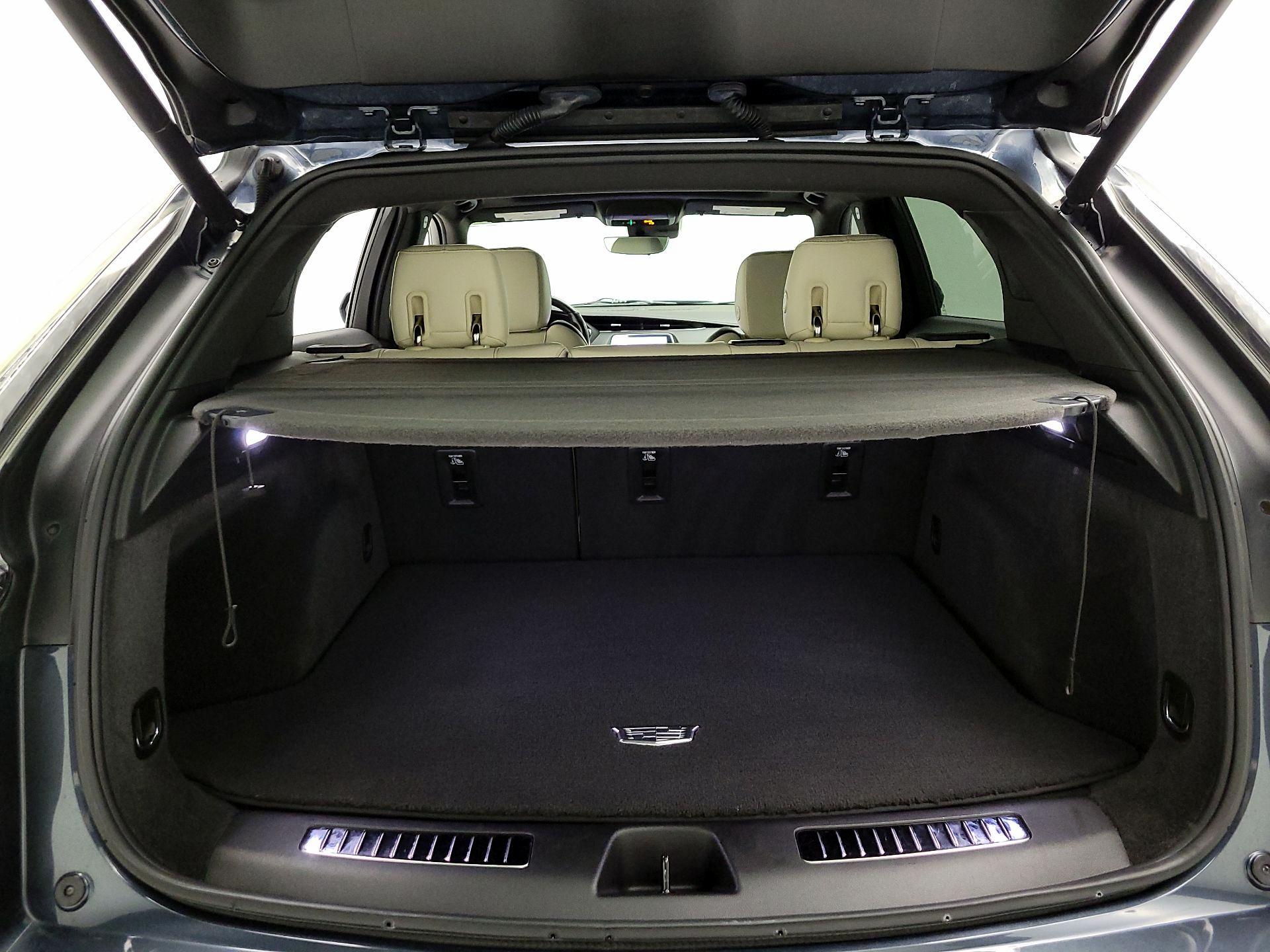 Thumbnail: 2020 Cadillac XT4 - 20