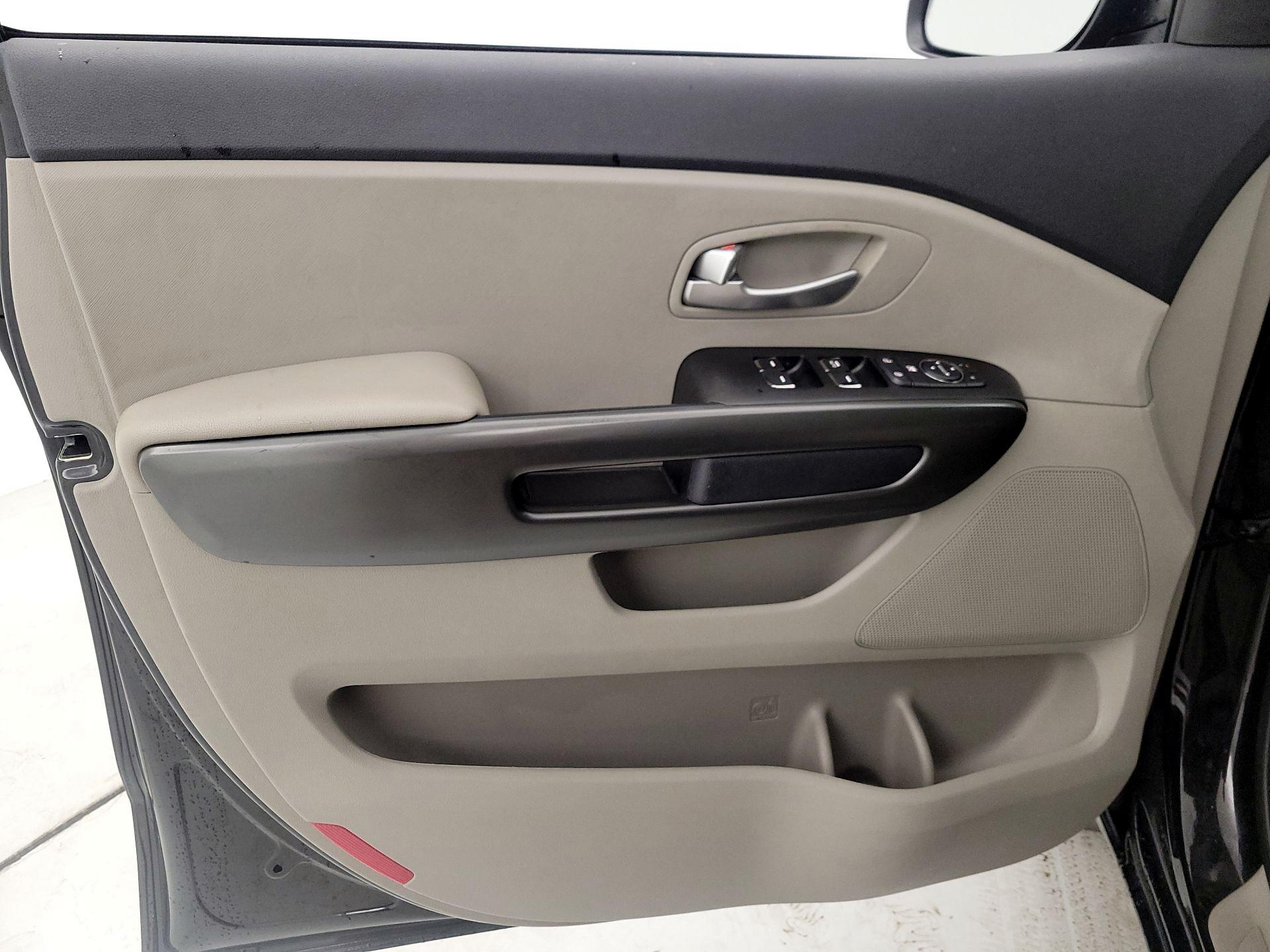 Thumbnail: 2019 Kia Sedona - 12