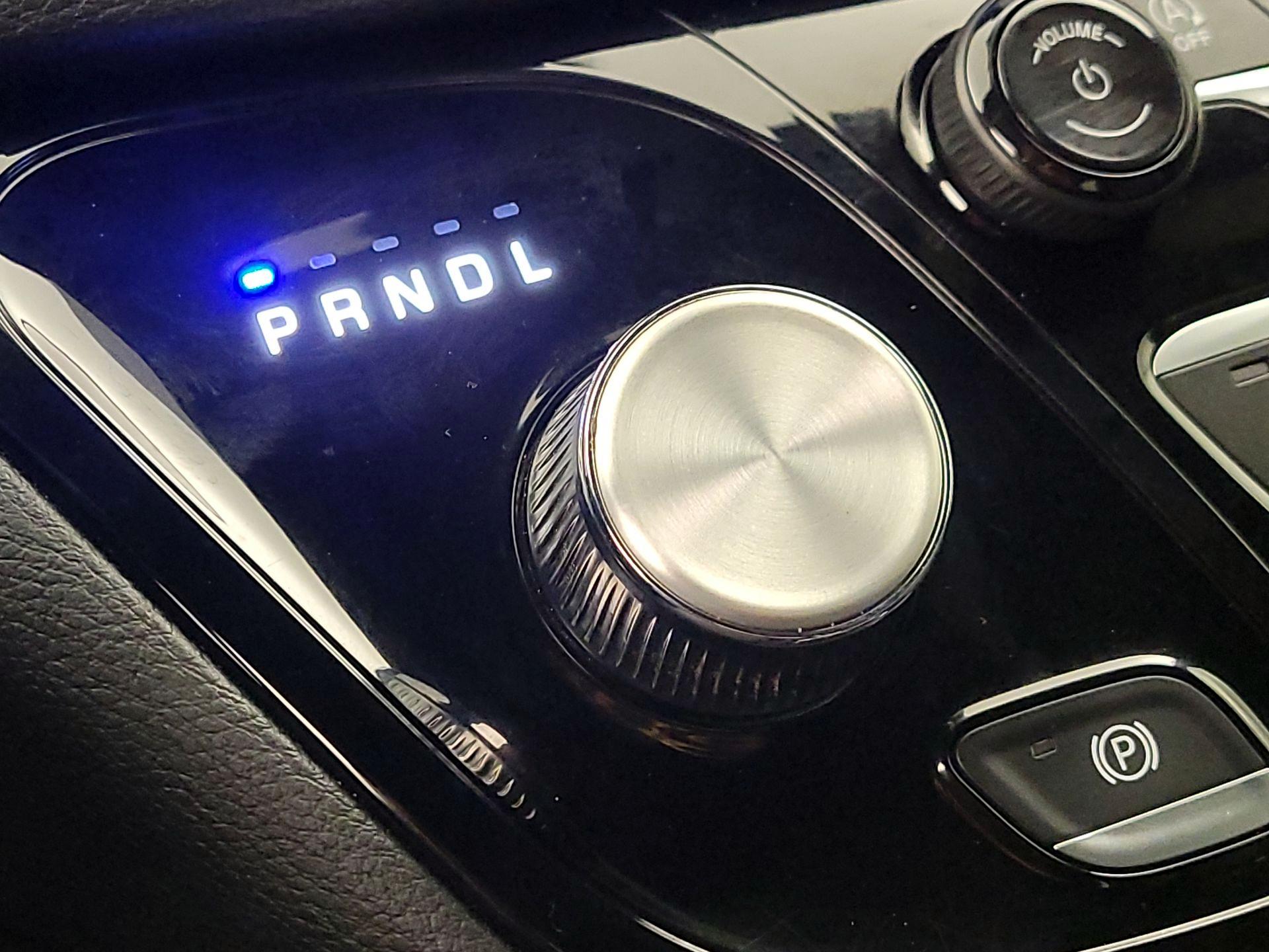 Thumbnail: 2025 Chrysler Pacifica - 18