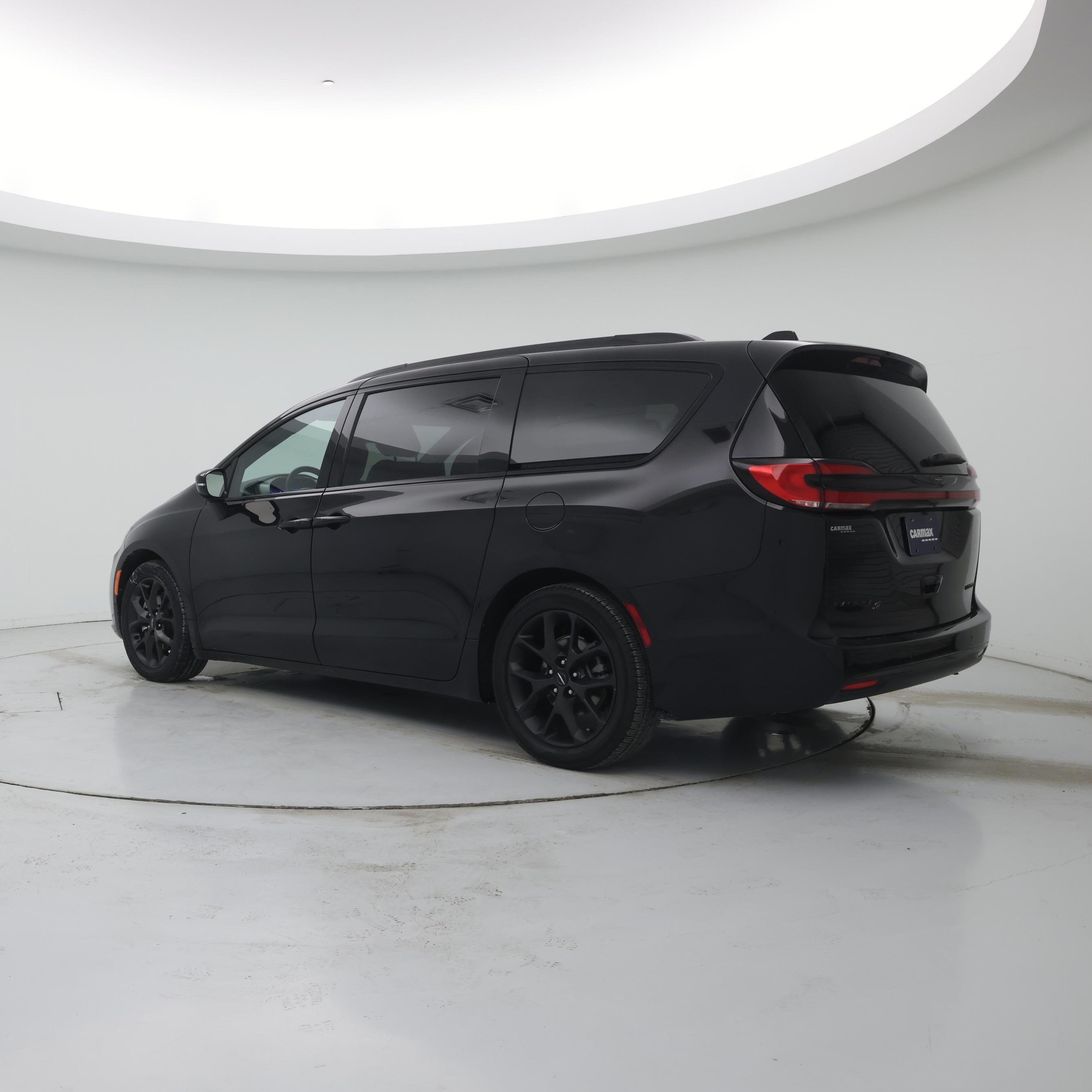 Thumbnail: 2025 Chrysler Pacifica - 2