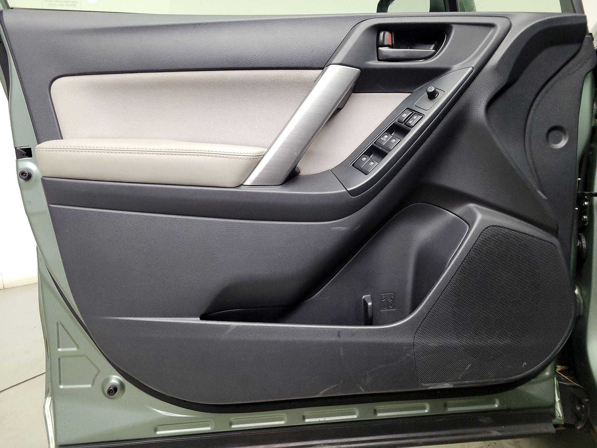 Thumbnail: 2016 Subaru Forester - 12