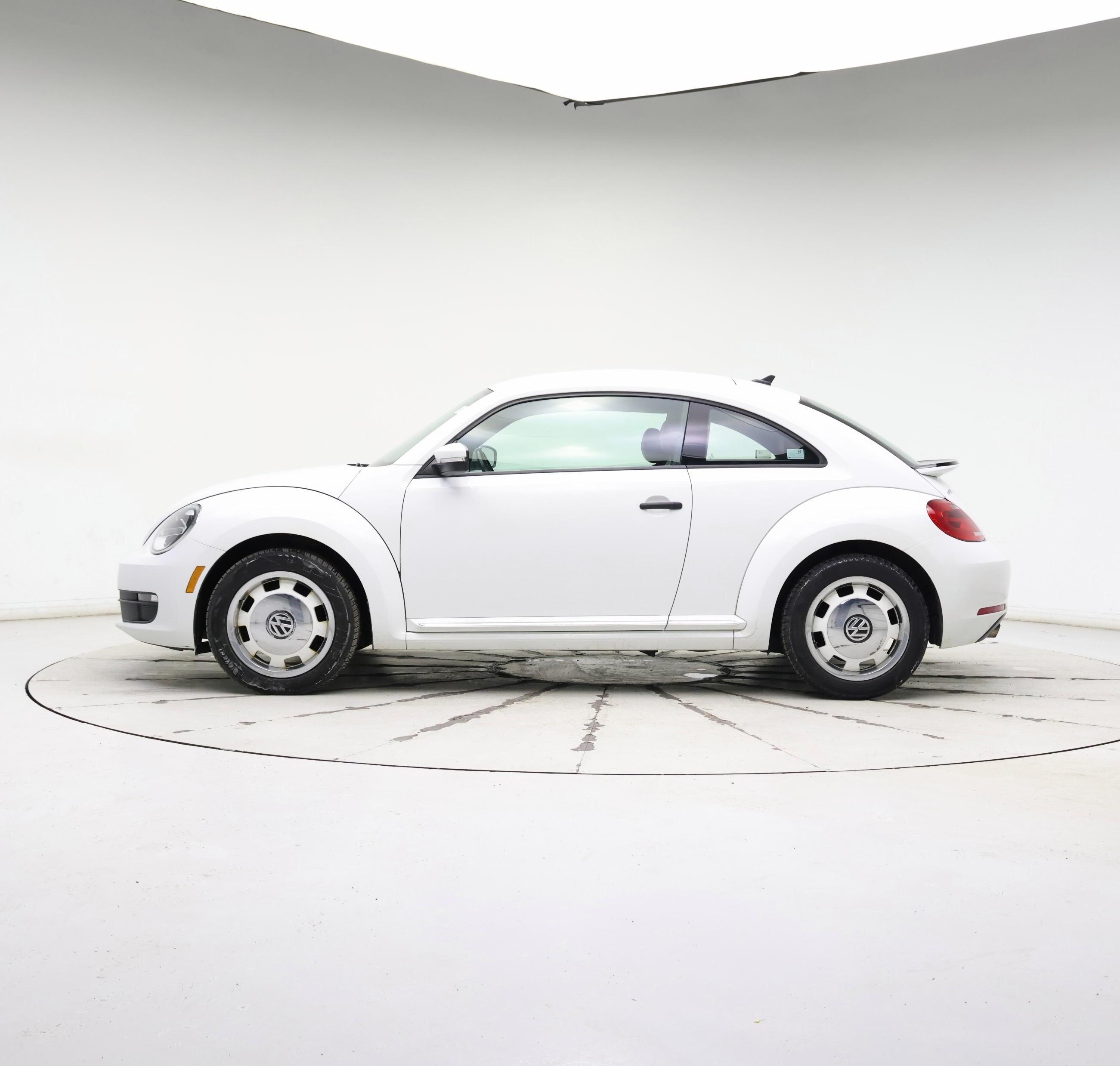 Thumbnail: 2015 Volkswagen Beetle - 3