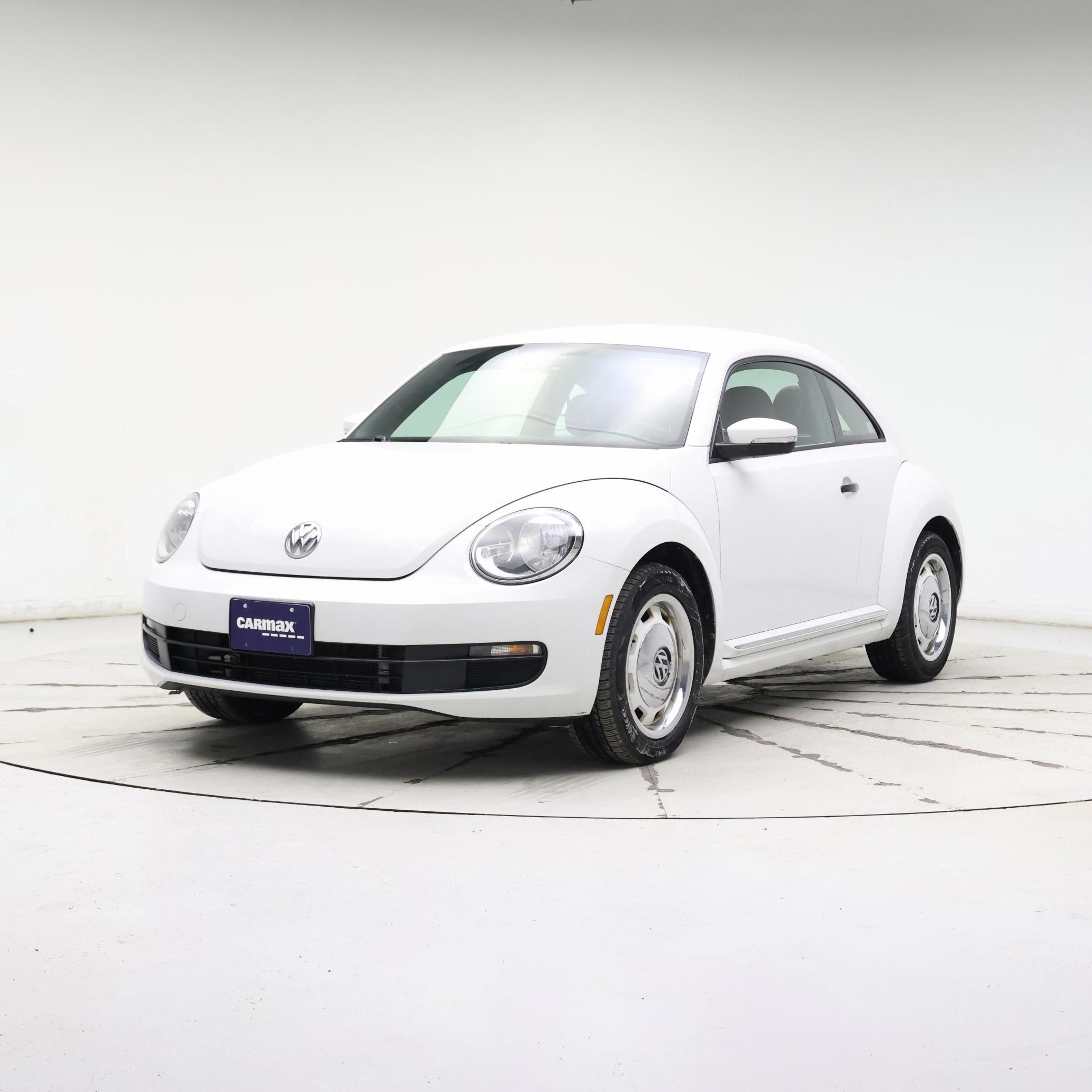 Thumbnail: 2015 Volkswagen Beetle - 4