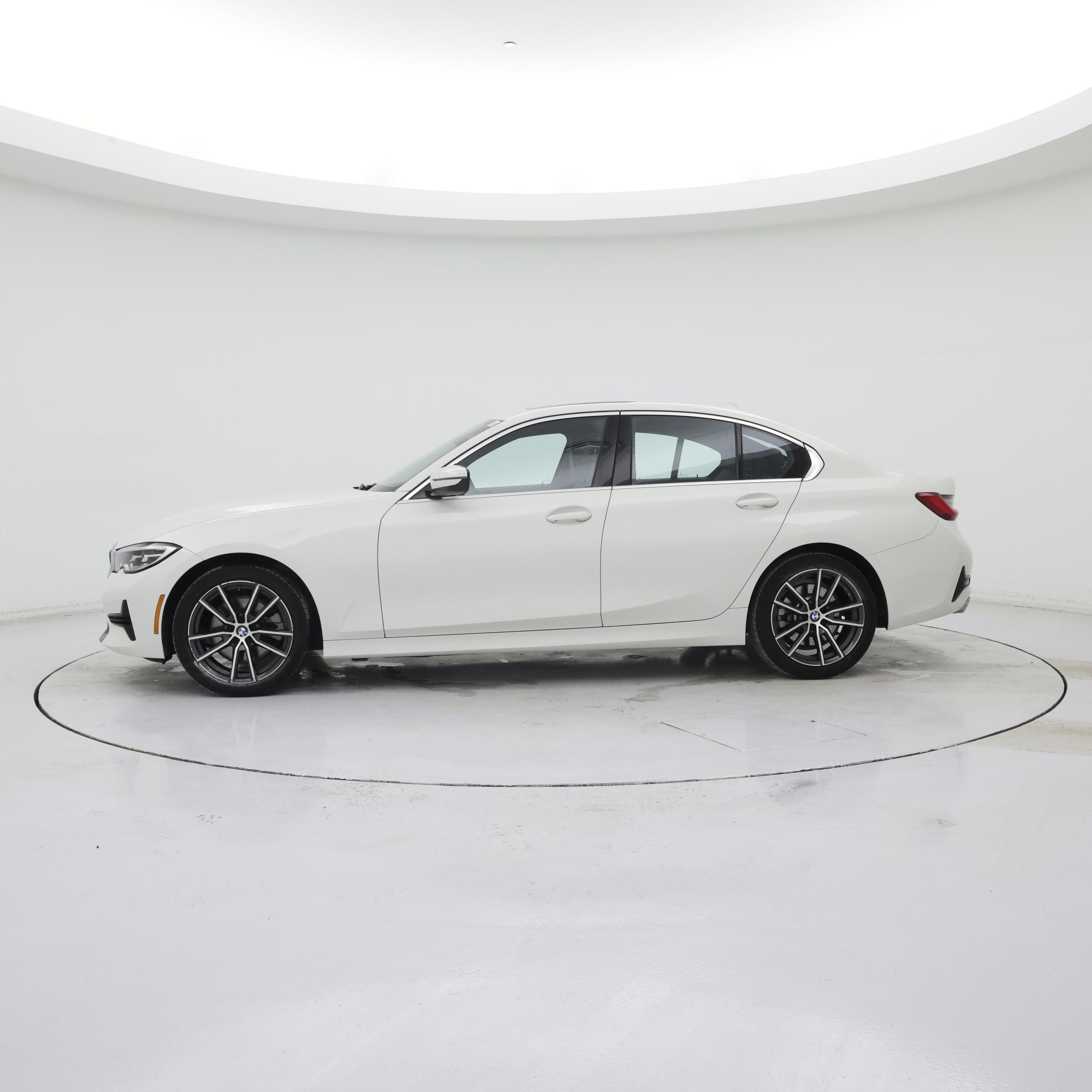 Thumbnail: 2019 BMW 3 Series - 3