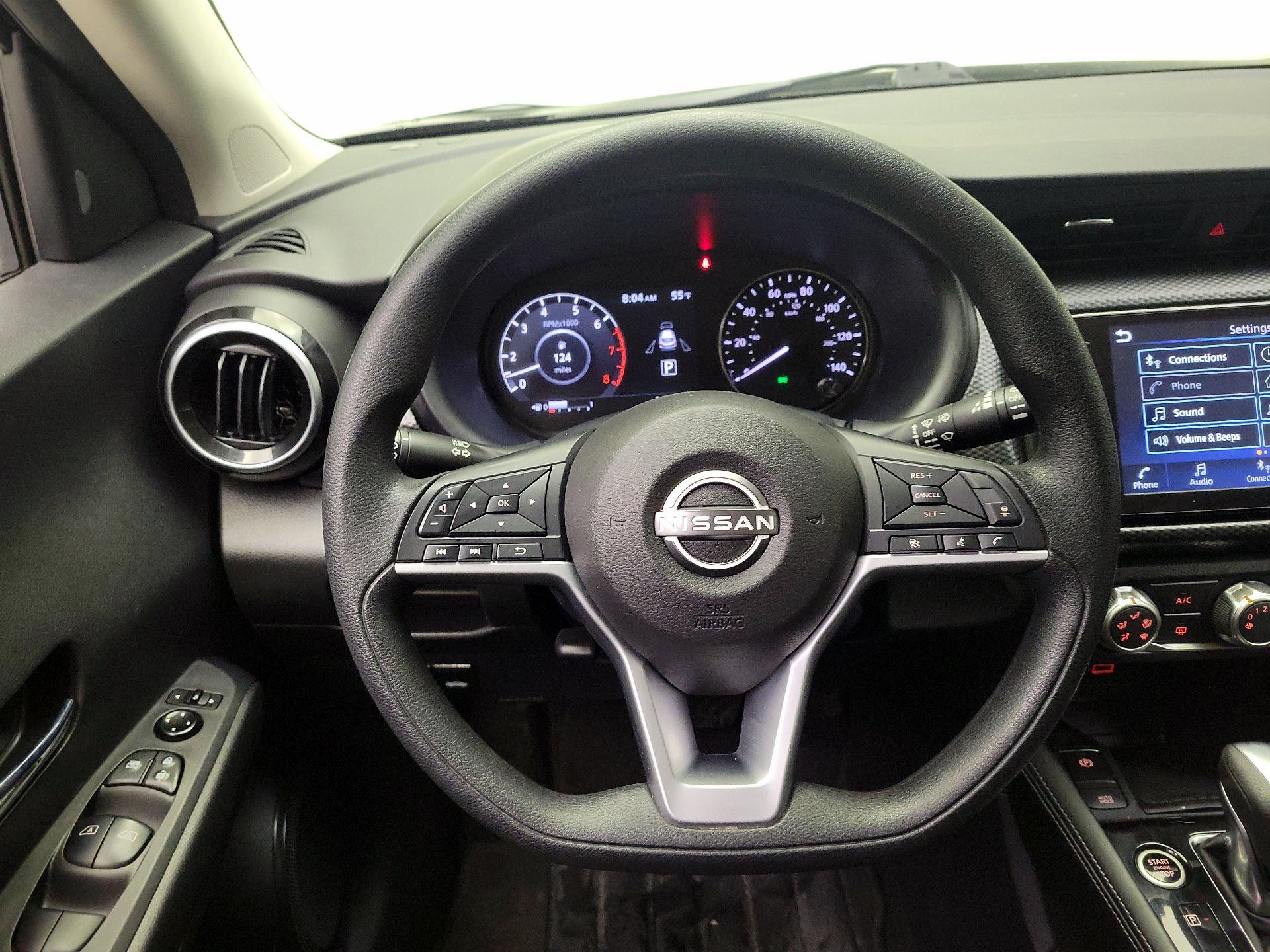 Thumbnail: 2023 Nissan Kicks - 10