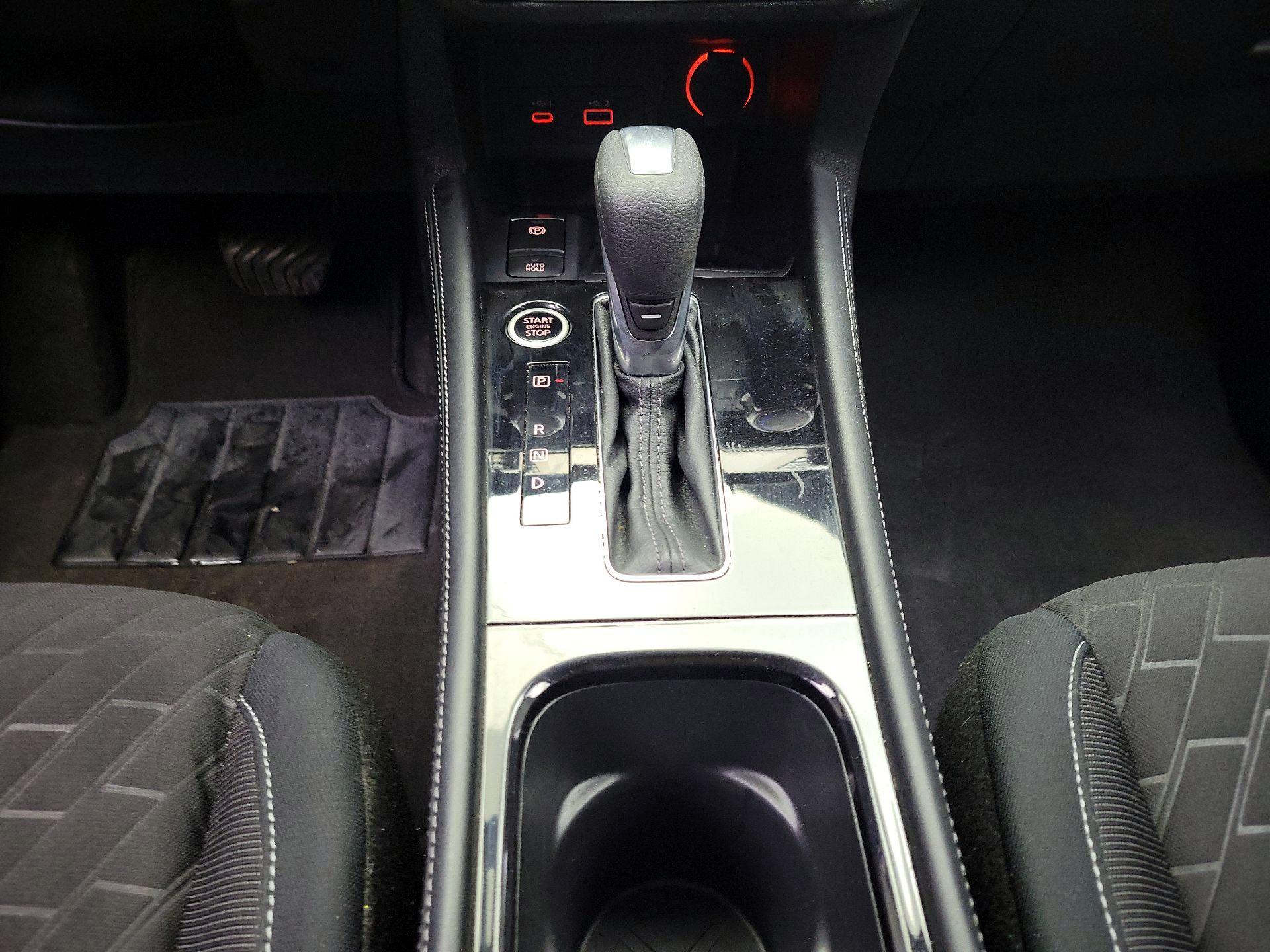 Thumbnail: 2023 Nissan Kicks - 16