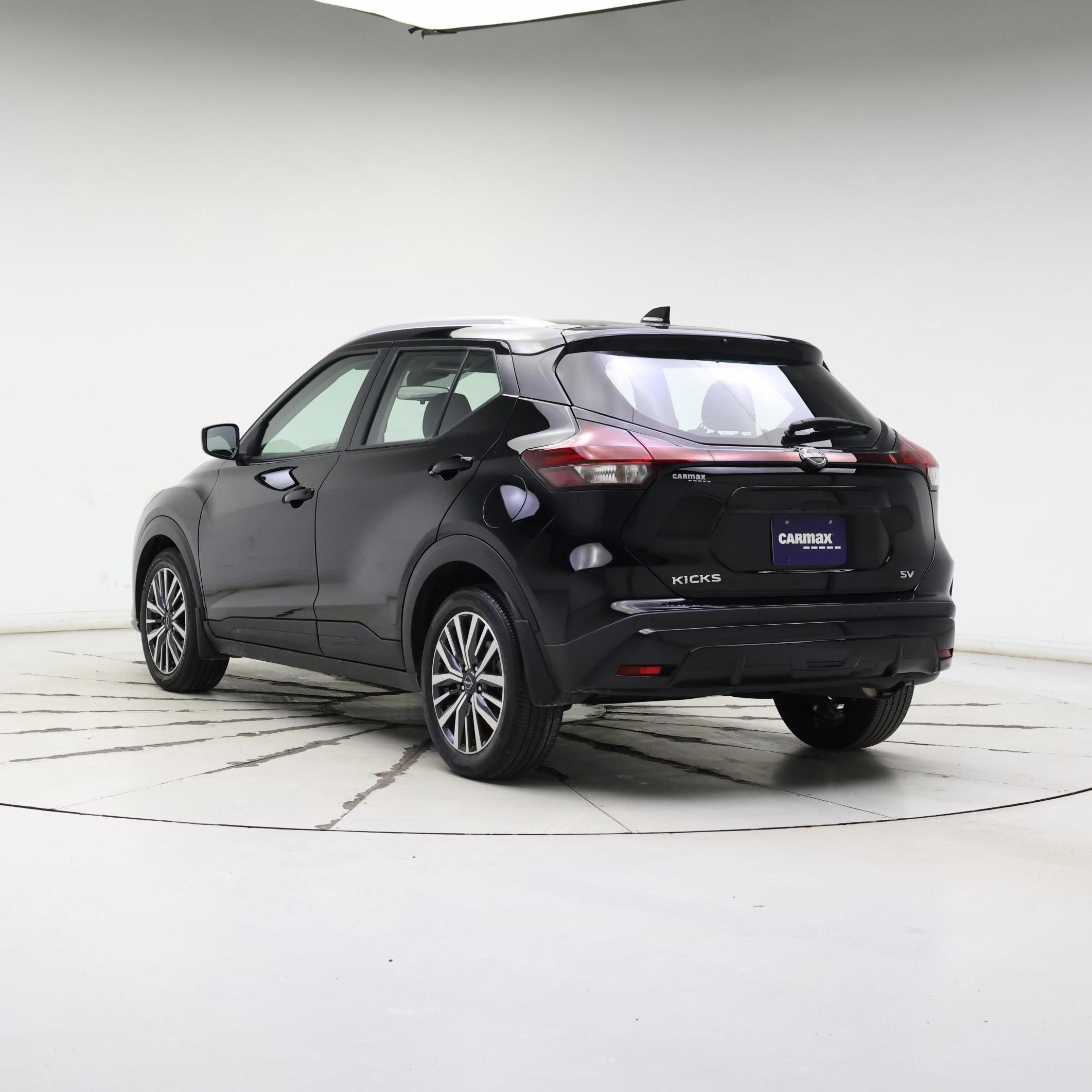 Thumbnail: 2023 Nissan Kicks - 2