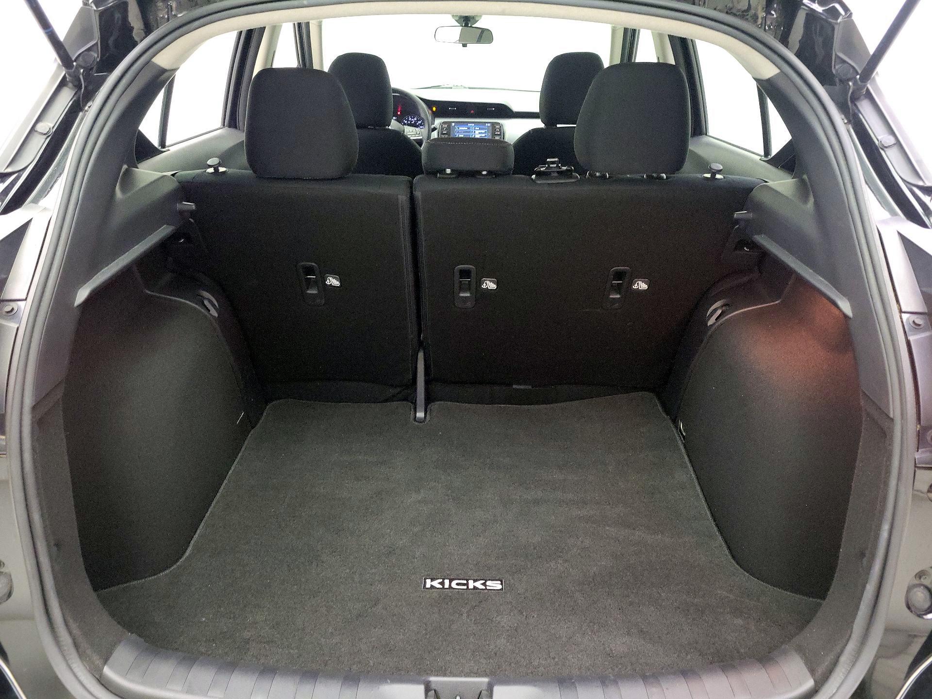 Thumbnail: 2023 Nissan Kicks - 19