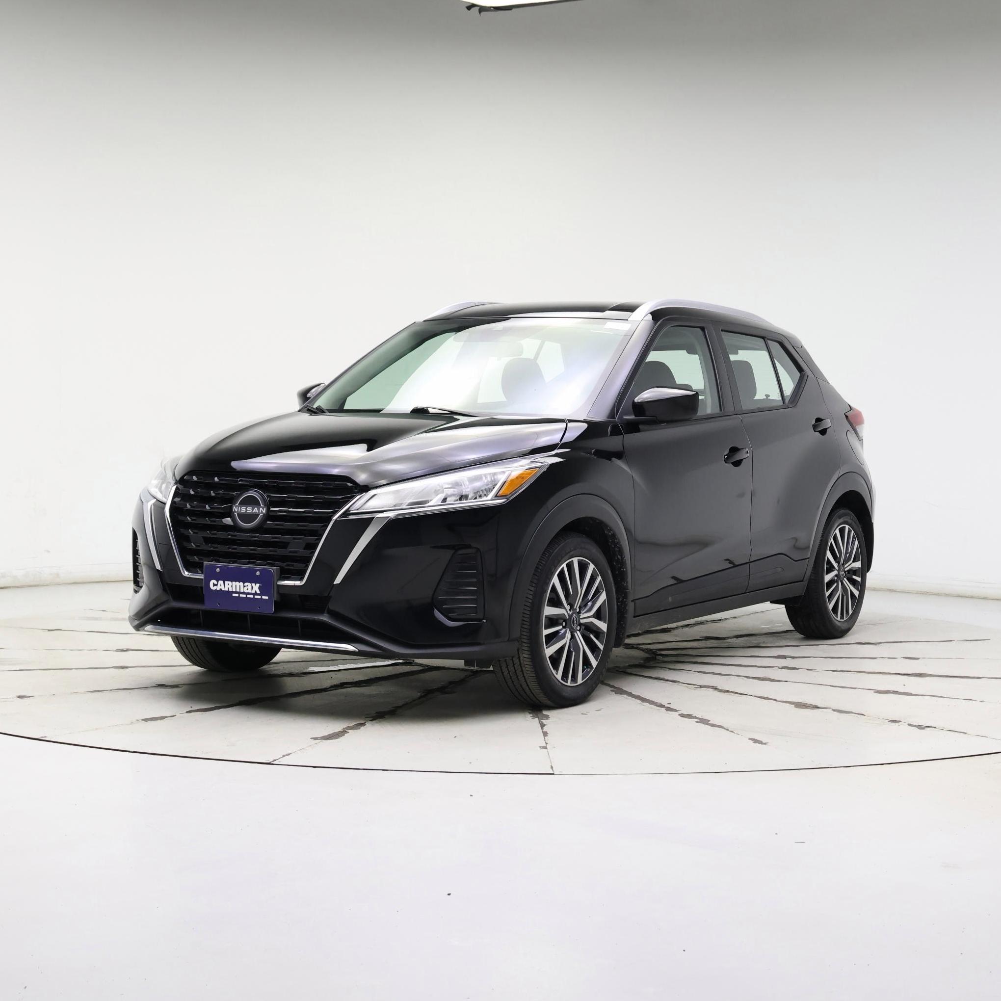 Thumbnail: 2023 Nissan Kicks - 4