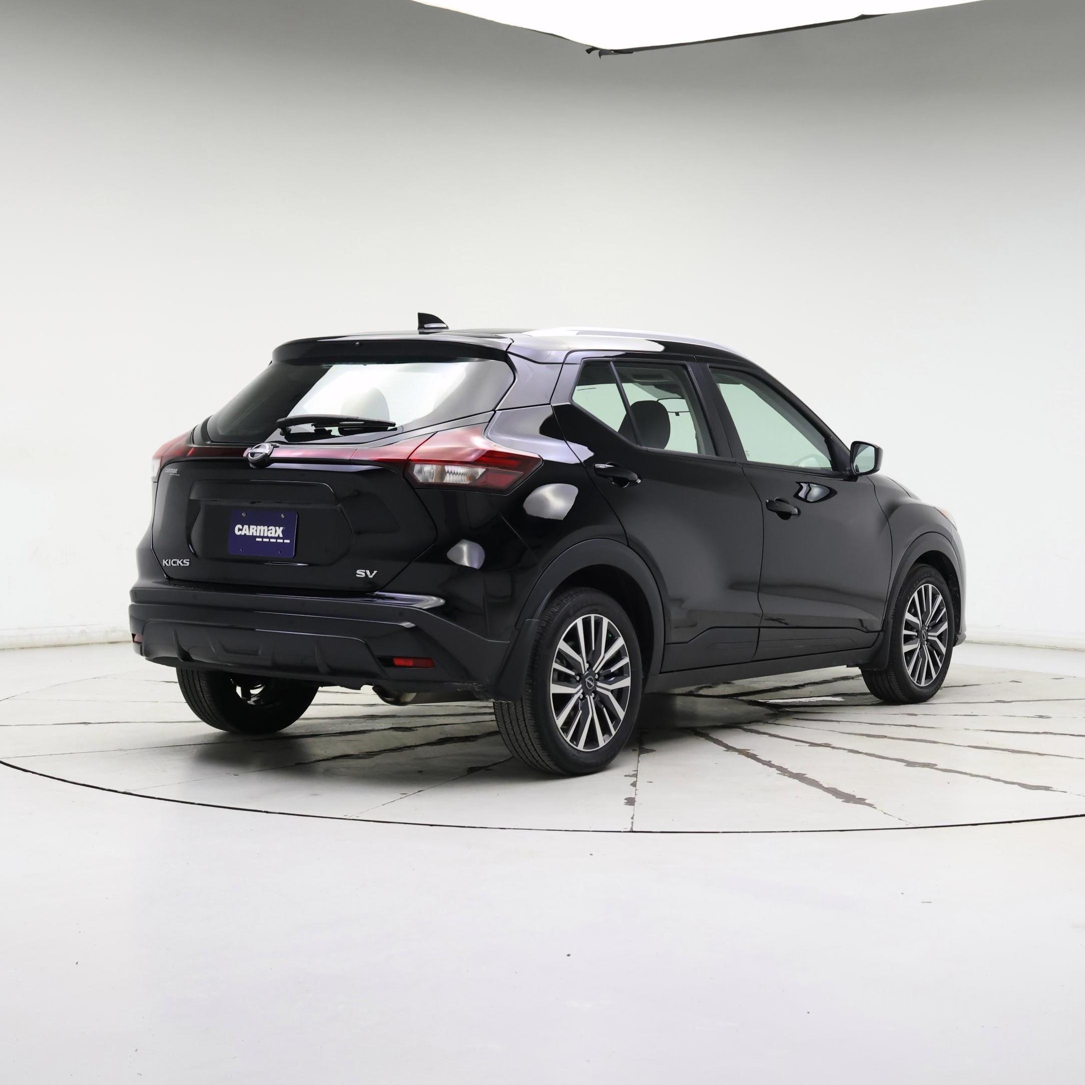 Thumbnail: 2023 Nissan Kicks - 8