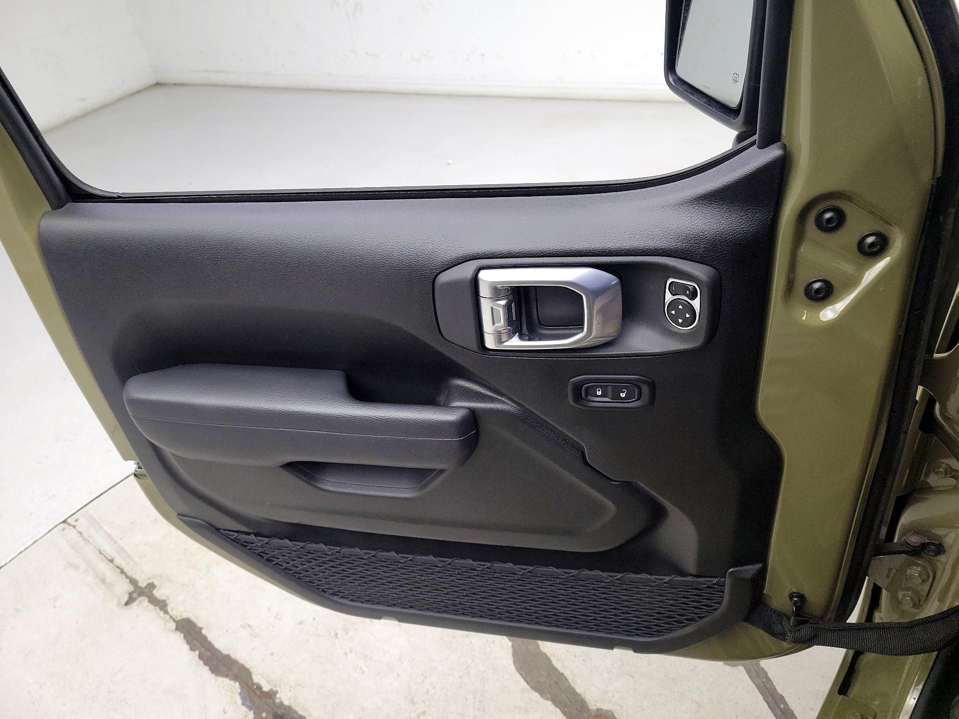 Thumbnail: 2025 Jeep Wrangler - 12