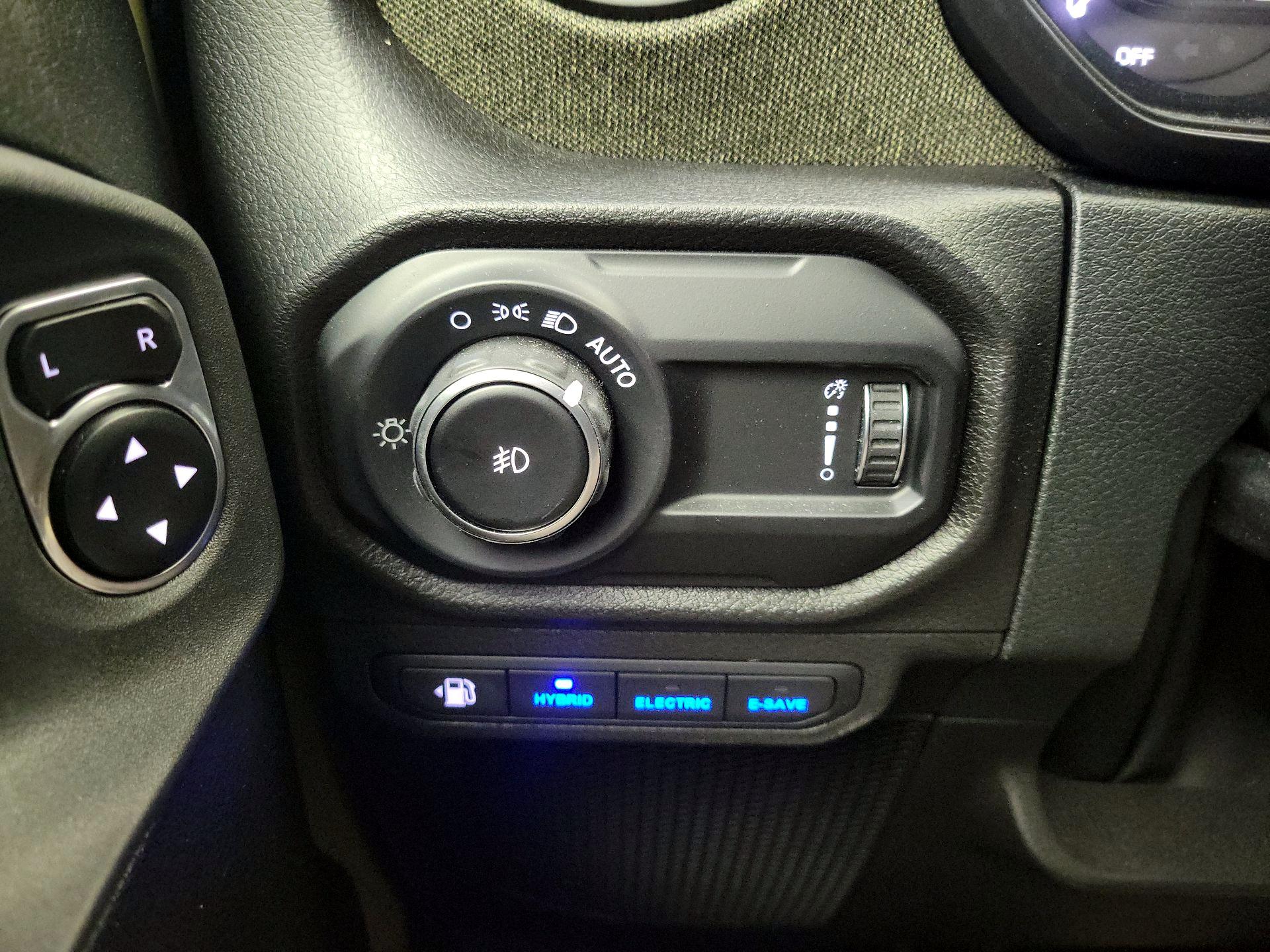 Thumbnail: 2025 Jeep Wrangler - 13