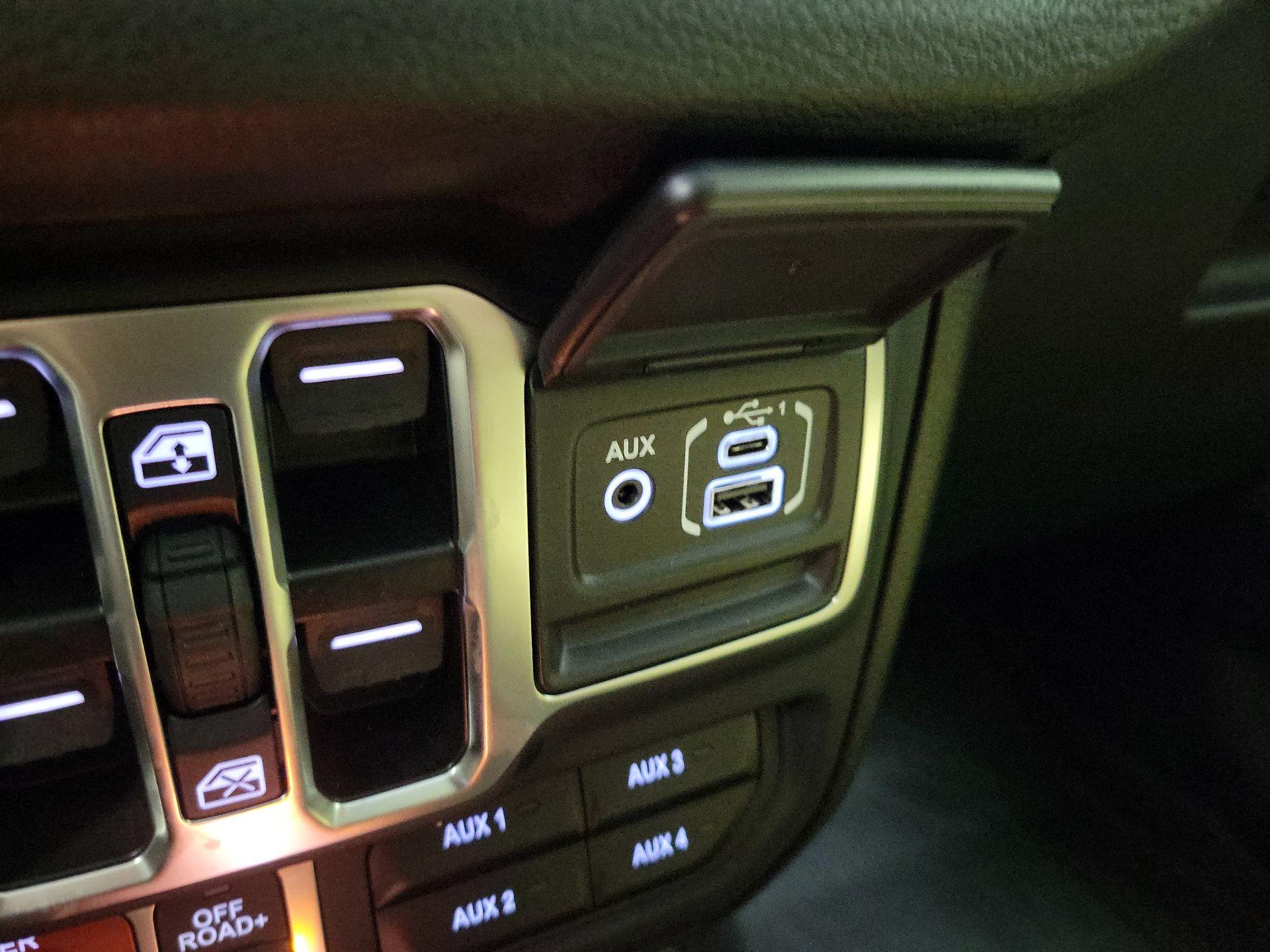 Thumbnail: 2025 Jeep Wrangler - 18